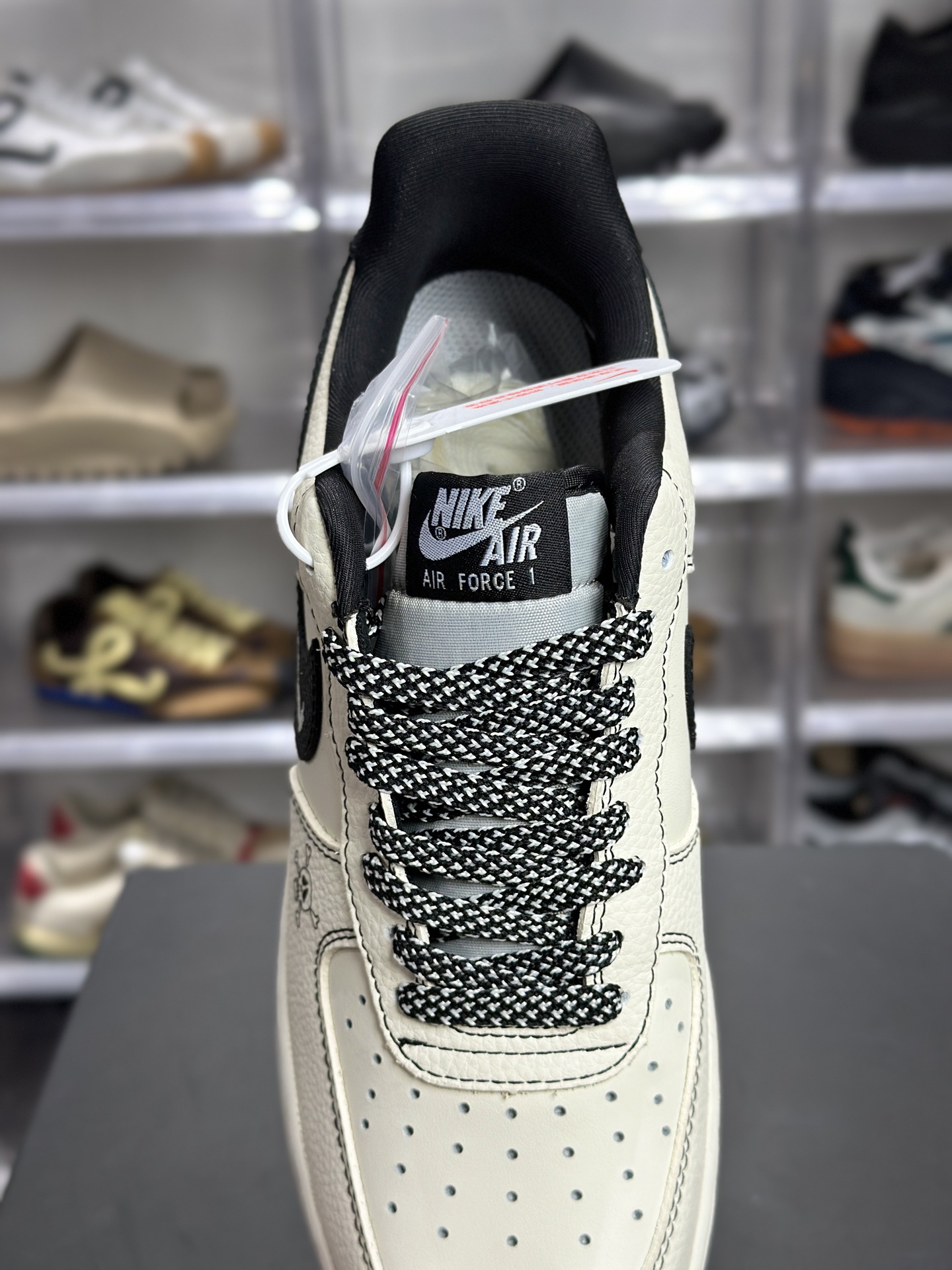 Nike Air Force 1 '07 x Stussy 米黑街头联名板鞋 LD1999-020-High Quatity Cheap Brand wholesale wholesaler seller Clothes Bags handbags Sneakers Top Fashion Clothing Shoes from China Factory Chinese suppliers best Quality Beautiful Price Nike Air Force 1 '07 x Stussy 米黑街头联名板鞋 LD1999-020