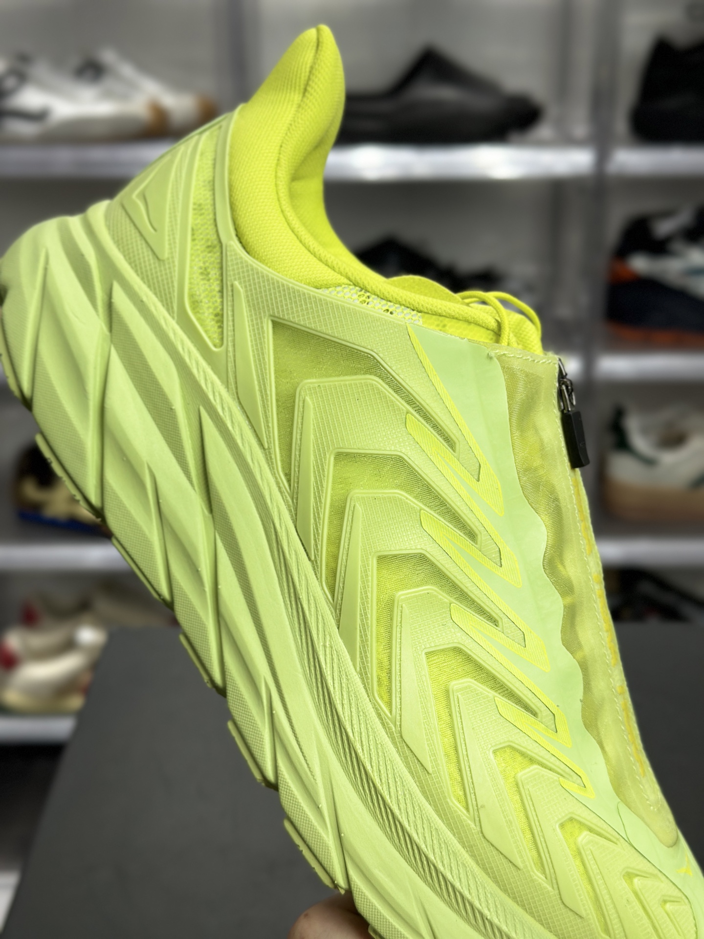 HOKA Project Clifton 荧光黄渐变网布跑鞋 1127924-PEPM-High Quatity Cheap Brand wholesale wholesaler seller Clothes Bags handbags Sneakers Top Fashion Clothing Shoes from China Factory Chinese suppliers best Quality Beautiful Price HOKA Project Clifton 荧光黄渐变网布跑鞋 1127924-PEPM