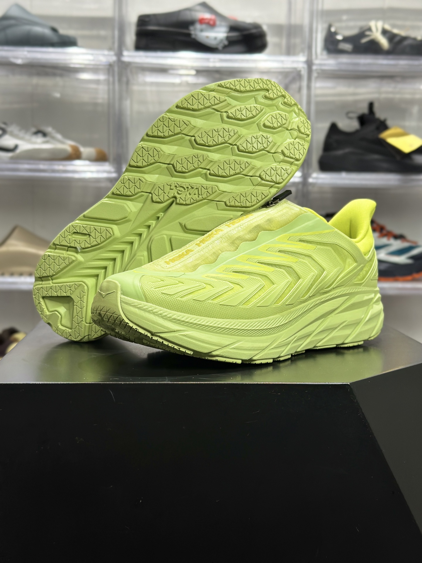 HOKA Project Clifton 荧光黄渐变网布跑鞋 1127924-PEPM-High Quatity Cheap Brand wholesale wholesaler seller Clothes Bags handbags Sneakers Top Fashion Clothing Shoes from China Factory Chinese suppliers best Quality Beautiful Price HOKA Project Clifton 荧光黄渐变网布跑鞋 1127924-PEPM
