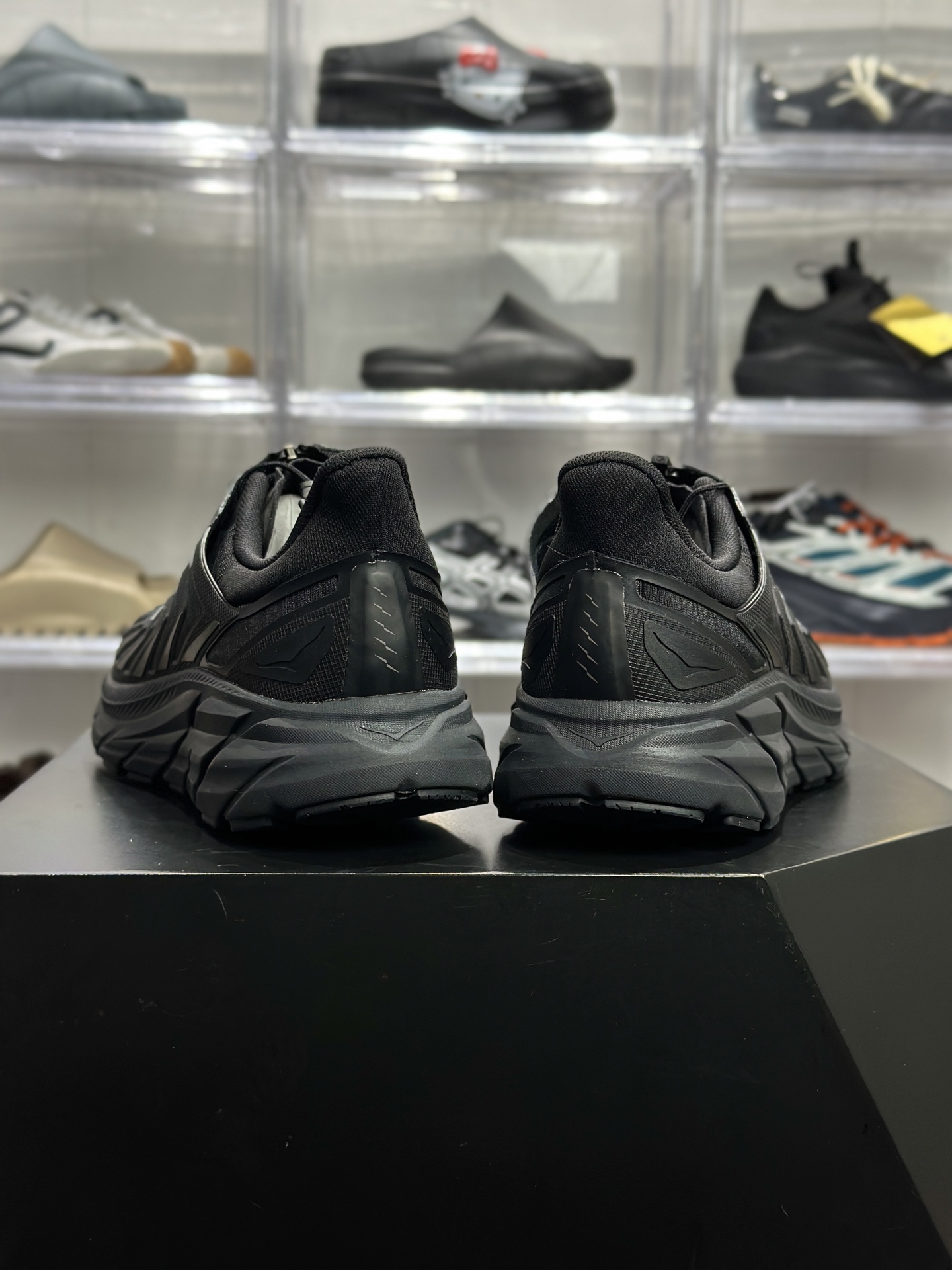 HOKA Project Clifton 全黑渐变网布跑鞋 1127924-BBLC-High Quatity Cheap Brand wholesale wholesaler seller Clothes Bags handbags Sneakers Top Fashion Clothing Shoes from China Factory Chinese suppliers best Quality Beautiful Price HOKA Project Clifton 全黑渐变网布跑鞋 1127924-BBLC