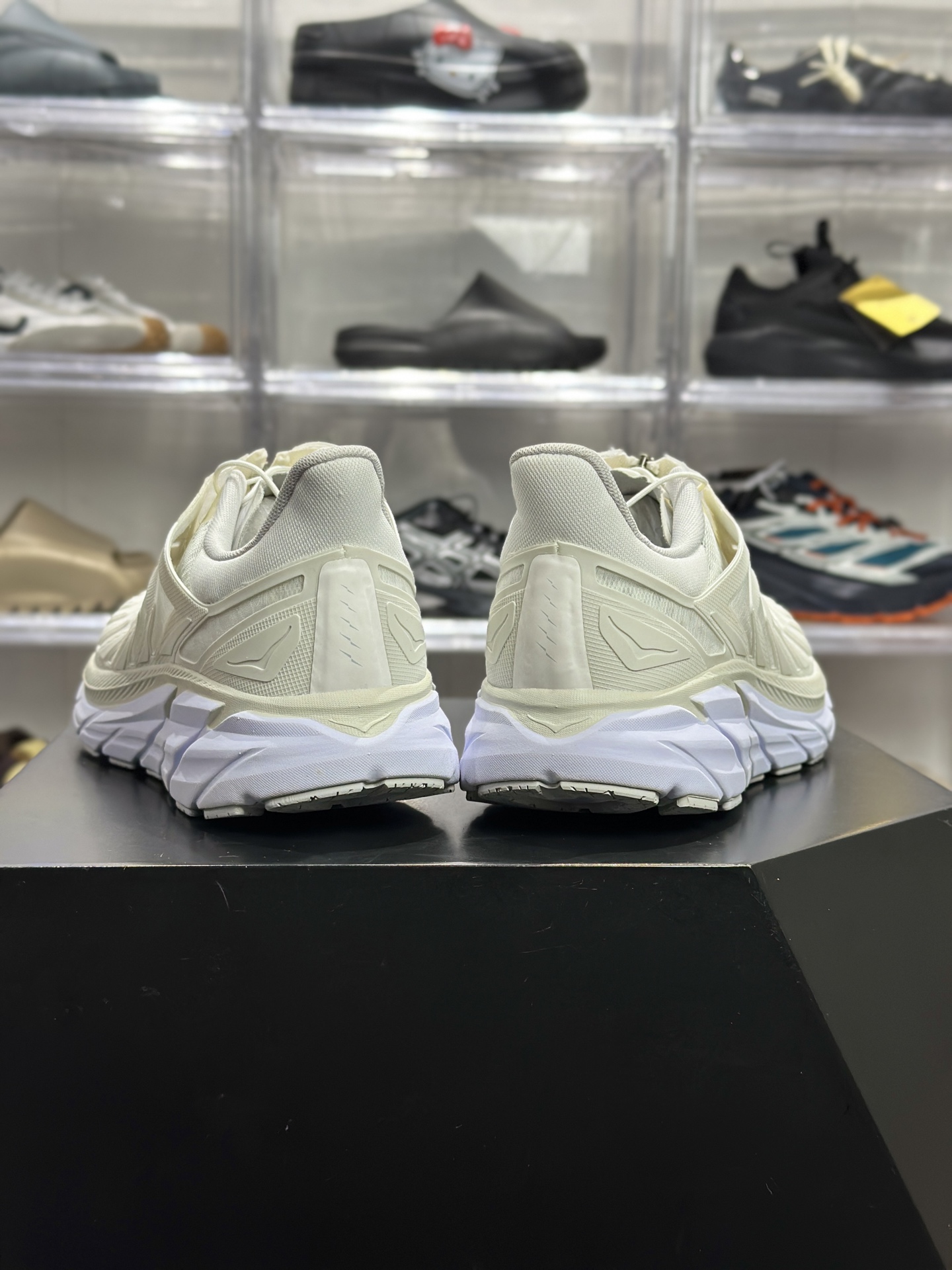 220 HOKA Project Clifton 浅灰白渐变网布跑鞋 1127924-BDBL