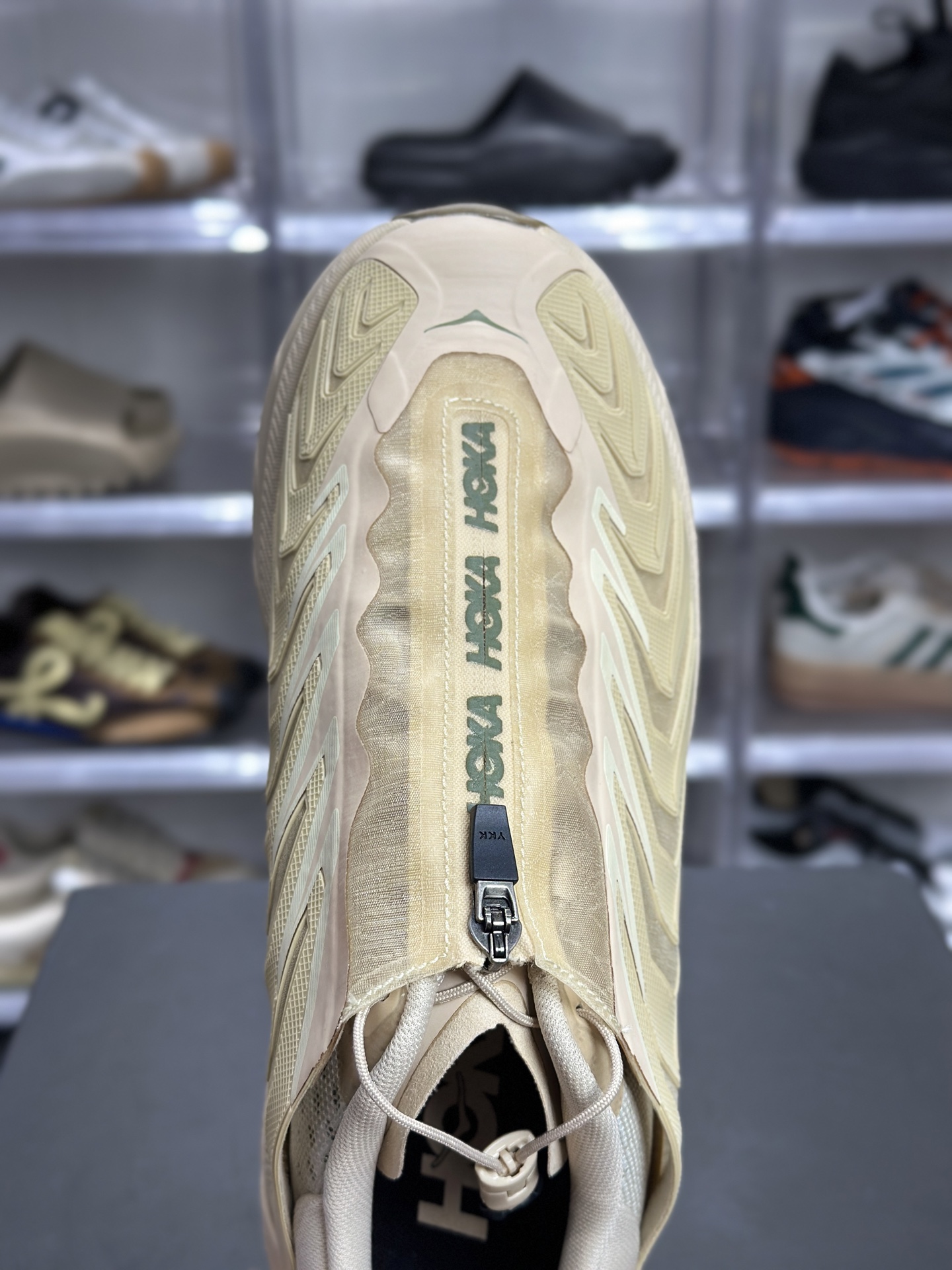 220 HOKA Project Clifton 沙色渐变网布跑鞋 1127921-SDD-Chinese UA Cheap High Quatity Brand Clothes Bags handbags Sneakers wholesale wholesaler seller from China Factory suppliers Fashion Clothing Shoes best Quality Beautiful Price 220 HOKA Project Clifton 沙色渐变网布跑鞋 1127921-SDD