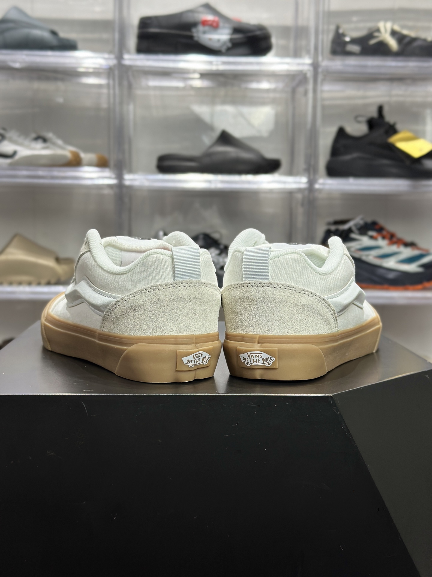 Vans Knu-Skool 米白帆布麂皮生胶底复古板鞋 VN0009D22CJ 米白