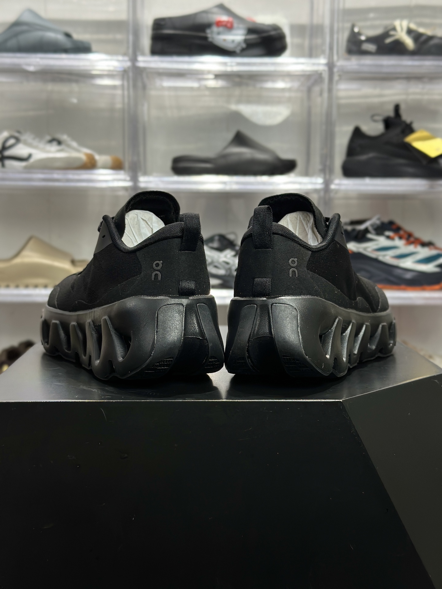 On Running x Kith Cloudswift K-Tech 1 全黑机能联名跑鞋-High Quatity Cheap Brand wholesale wholesaler seller Clothes Bags handbags Sneakers Top Fashion Clothing Shoes from China Factory Chinese suppliers best Quality Beautiful Price On Running x Kith Cloudswift K-Tech 1 全黑机能联名跑鞋