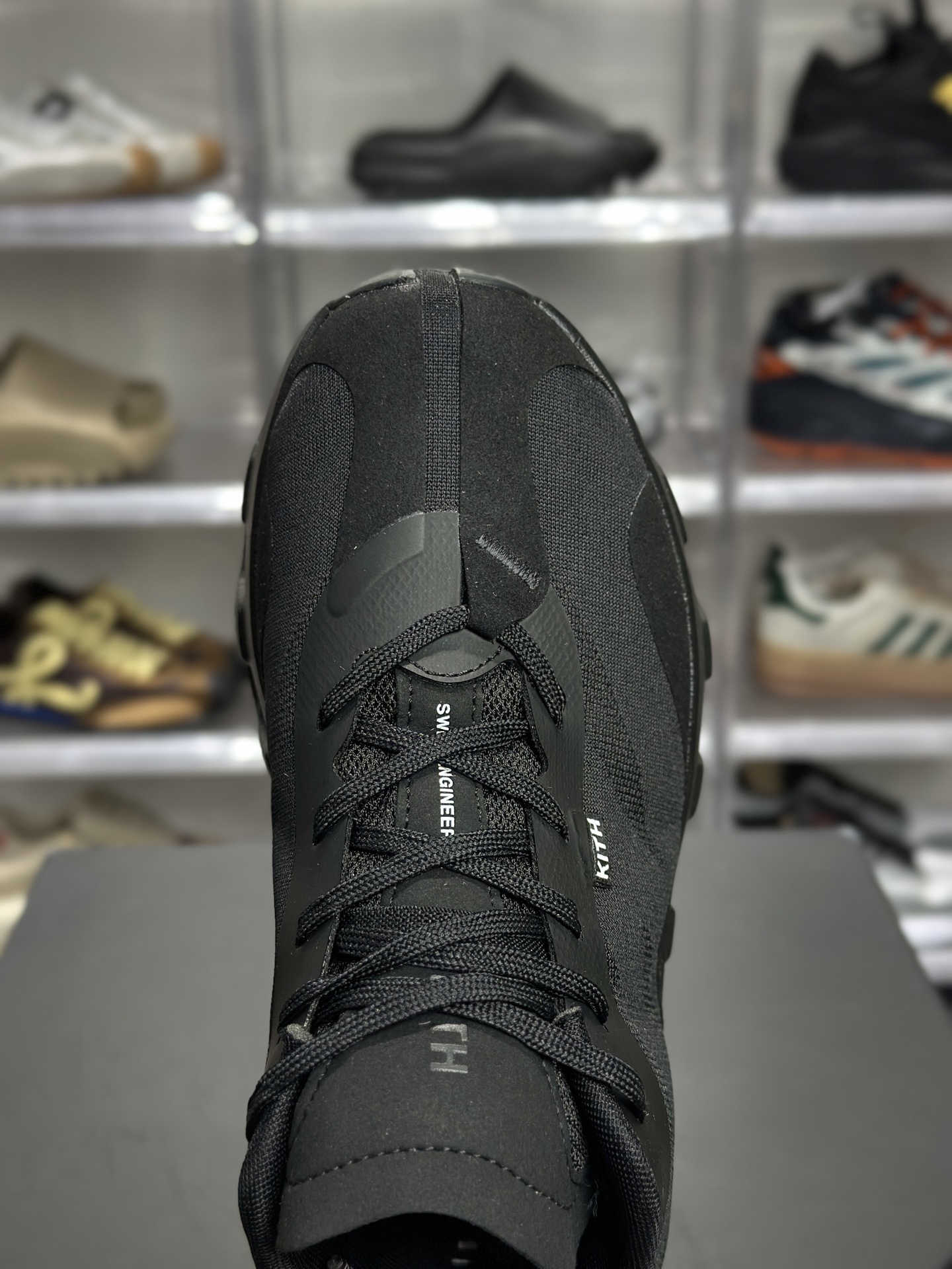 On Running x Kith Cloudswift K-Tech 1 全黑机能联名跑鞋-High Quatity Cheap Brand wholesale wholesaler seller Clothes Bags handbags Sneakers Top Fashion Clothing Shoes from China Factory Chinese suppliers best Quality Beautiful Price On Running x Kith Cloudswift K-Tech 1 全黑机能联名跑鞋