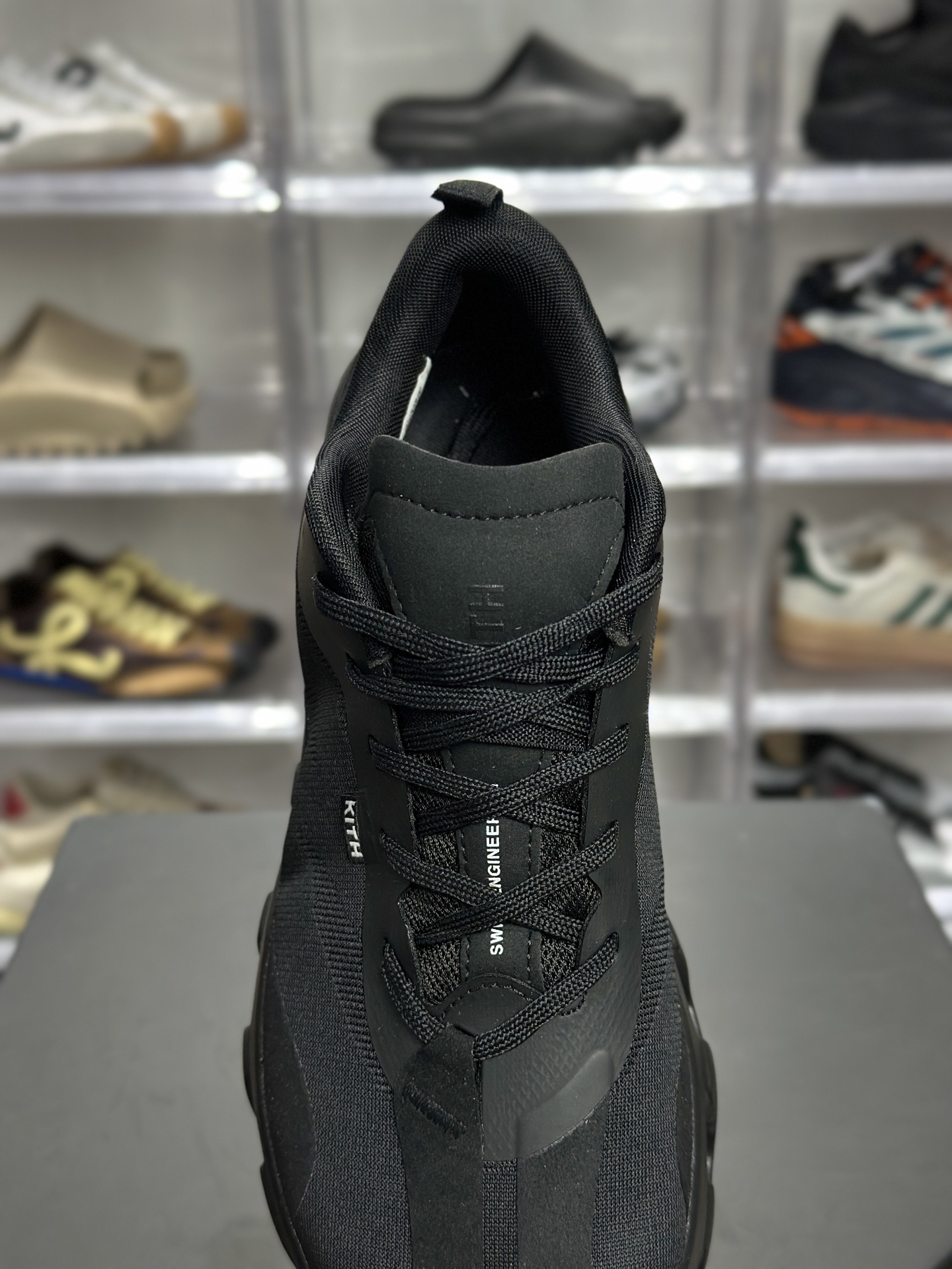 On Running x Kith Cloudswift K-Tech 1 全黑机能联名跑鞋-High Quatity Cheap Brand wholesale wholesaler seller Clothes Bags handbags Sneakers Top Fashion Clothing Shoes from China Factory Chinese suppliers best Quality Beautiful Price On Running x Kith Cloudswift K-Tech 1 全黑机能联名跑鞋