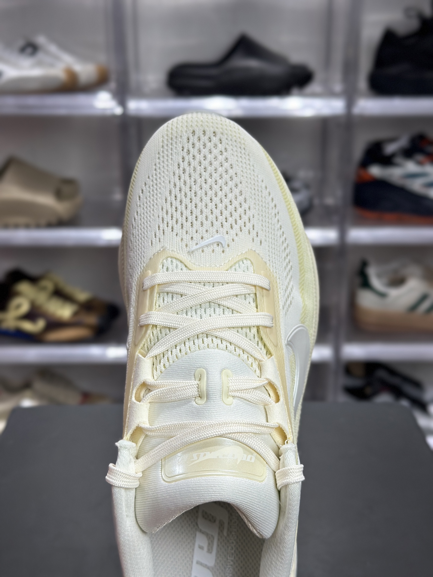 Nike Air Zoom Pegasus 42 奶黄渐变专业跑鞋 FB1831-High Quatity Cheap Brand wholesale wholesaler seller Clothes Bags handbags Sneakers Top Fashion Clothing Shoes from China Factory Chinese suppliers best Quality Beautiful Price Nike Air Zoom Pegasus 42 奶黄渐变专业跑鞋 FB1831
