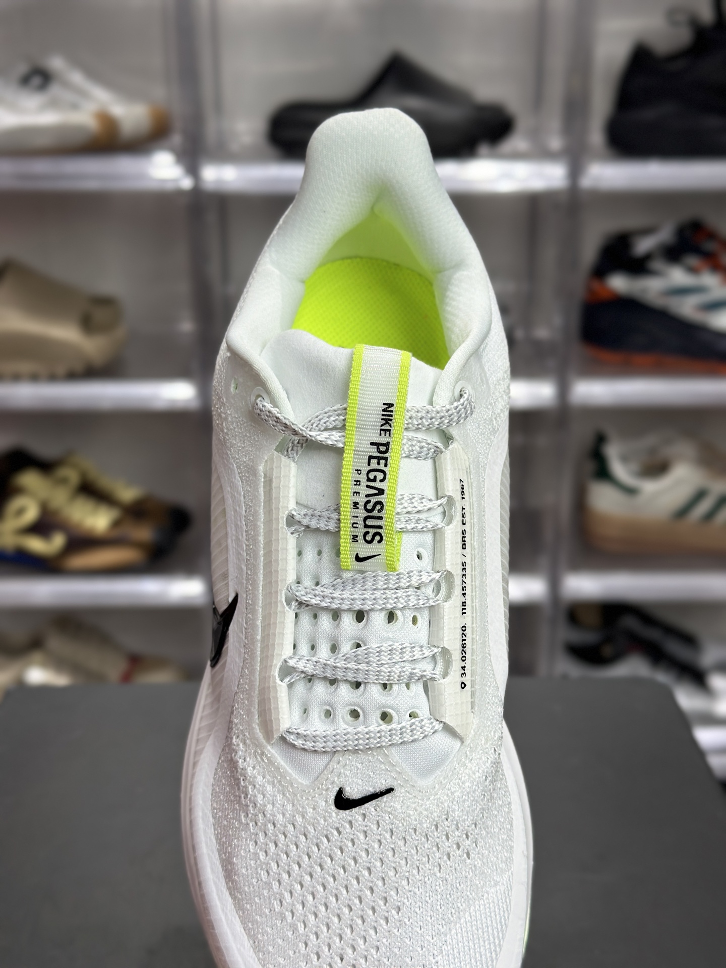 Nike Pegasus Premium SE 白黑荧光轻奢跑鞋 HO2592-105-High Quatity Cheap Brand wholesale wholesaler seller Clothes Bags handbags Sneakers Top Fashion Clothing Shoes from China Factory Chinese suppliers best Quality Beautiful Price Nike Pegasus Premium SE 白黑荧光轻奢跑鞋 HO2592-105