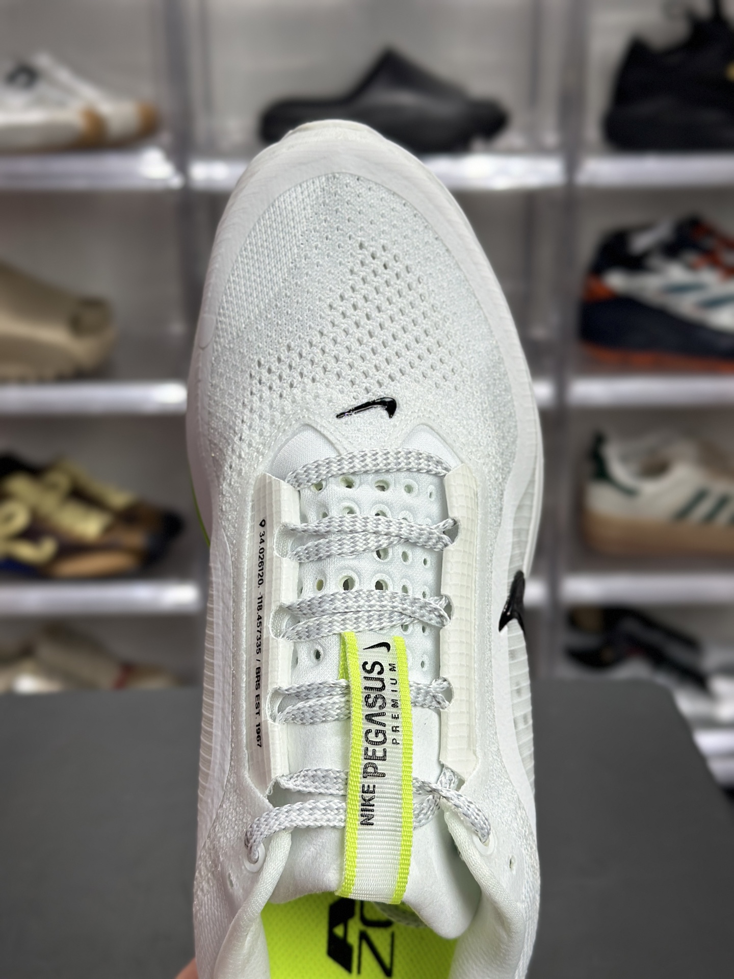 Nike Pegasus Premium SE 白黑荧光轻奢跑鞋 HO2592-105-High Quatity Cheap Brand wholesale wholesaler seller Clothes Bags handbags Sneakers Top Fashion Clothing Shoes from China Factory Chinese suppliers best Quality Beautiful Price Nike Pegasus Premium SE 白黑荧光轻奢跑鞋 HO2592-105