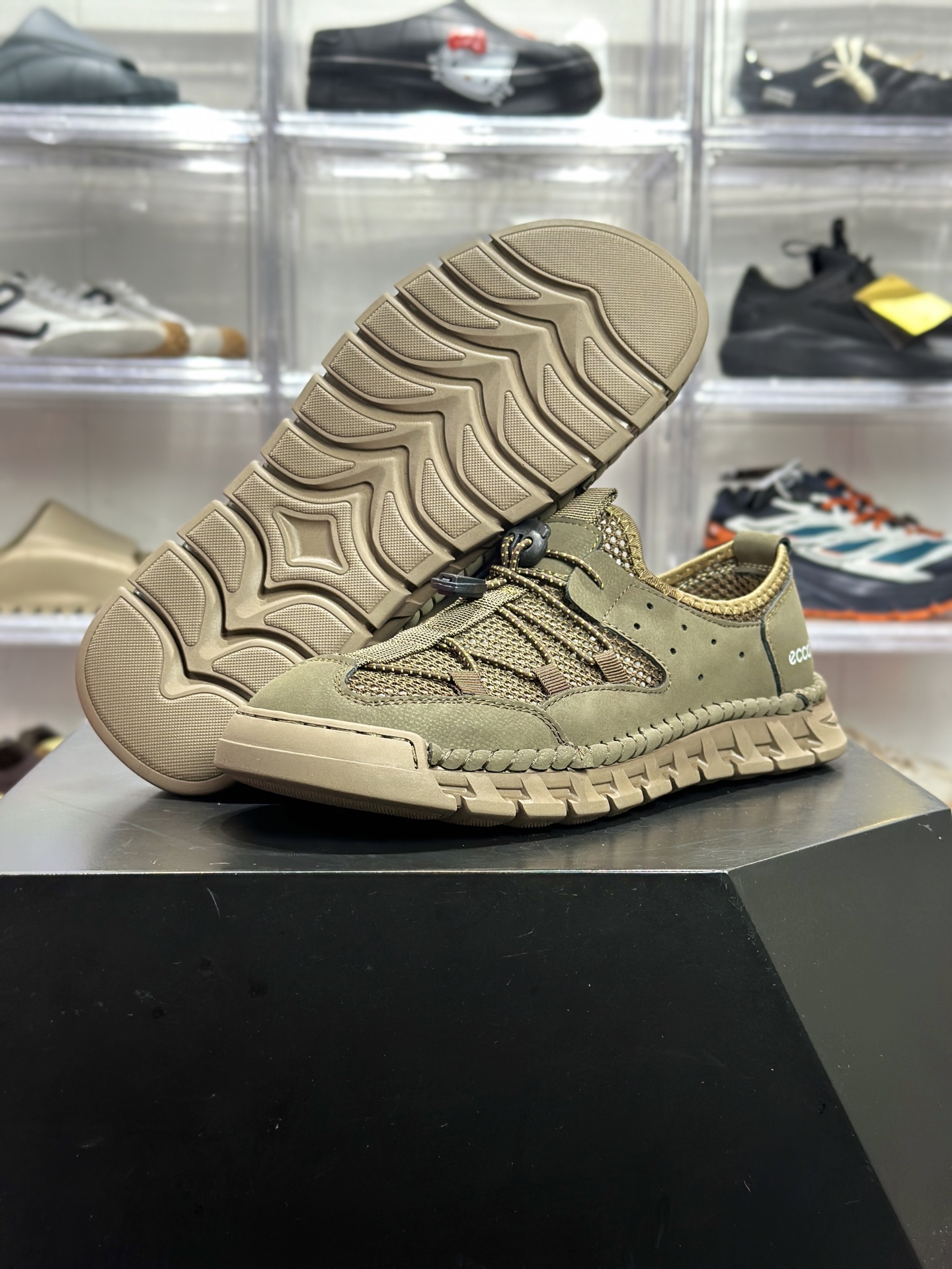 款名ECCO Biom BoJuel 军绿镂空户外休闲鞋 77871-010-High Quatity Cheap Brand wholesale wholesaler seller Clothes Bags handbags Sneakers Top Fashion Clothing Shoes from China Factory Chinese suppliers best Quality Beautiful Price 款名ECCO Biom BoJuel 军绿镂空户外休闲鞋 77871-010