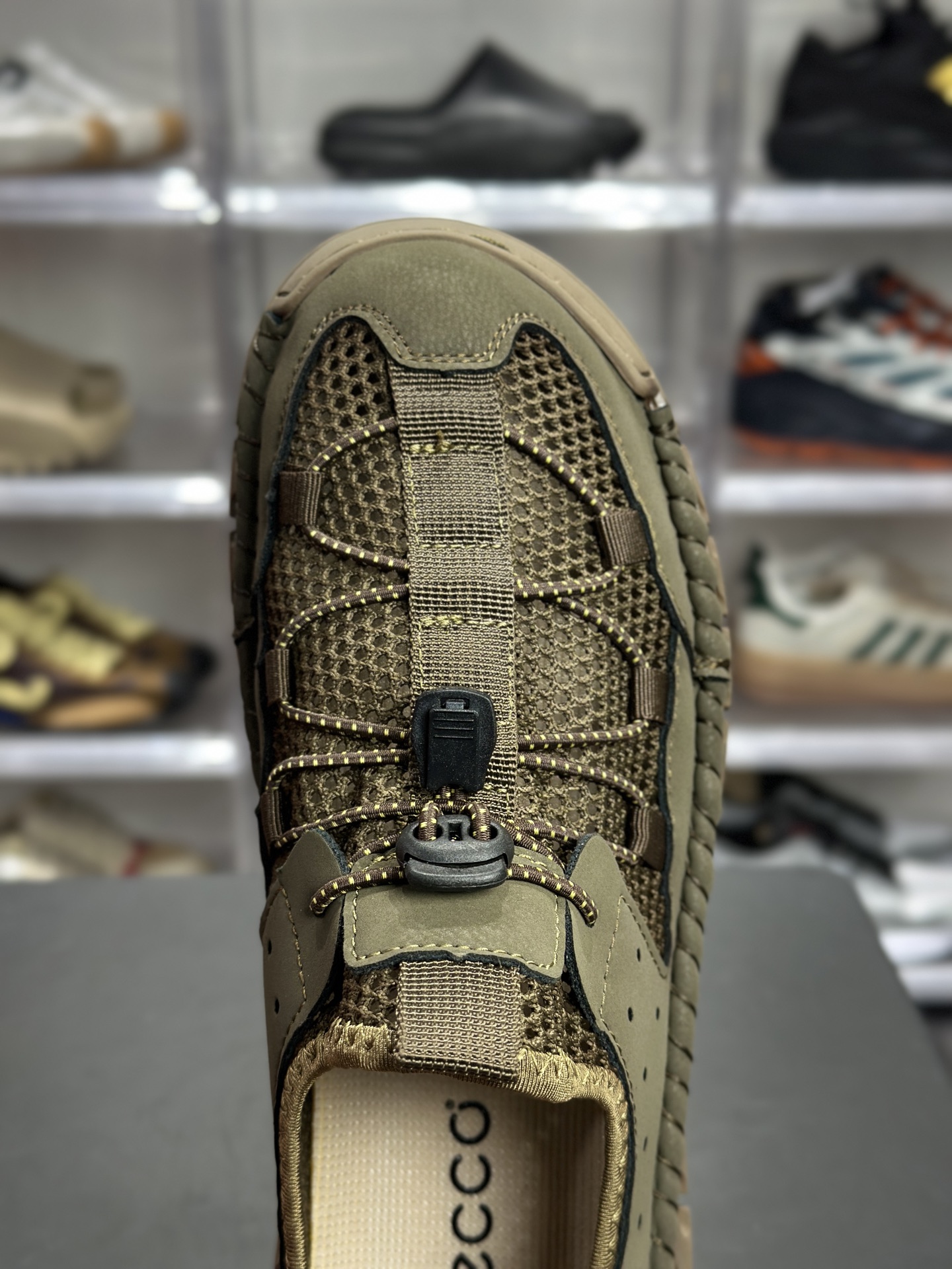 款名ECCO Biom BoJuel 军绿镂空户外休闲鞋 77871-010-High Quatity Cheap Brand wholesale wholesaler seller Clothes Bags handbags Sneakers Top Fashion Clothing Shoes from China Factory Chinese suppliers best Quality Beautiful Price 款名ECCO Biom BoJuel 军绿镂空户外休闲鞋 77871-010