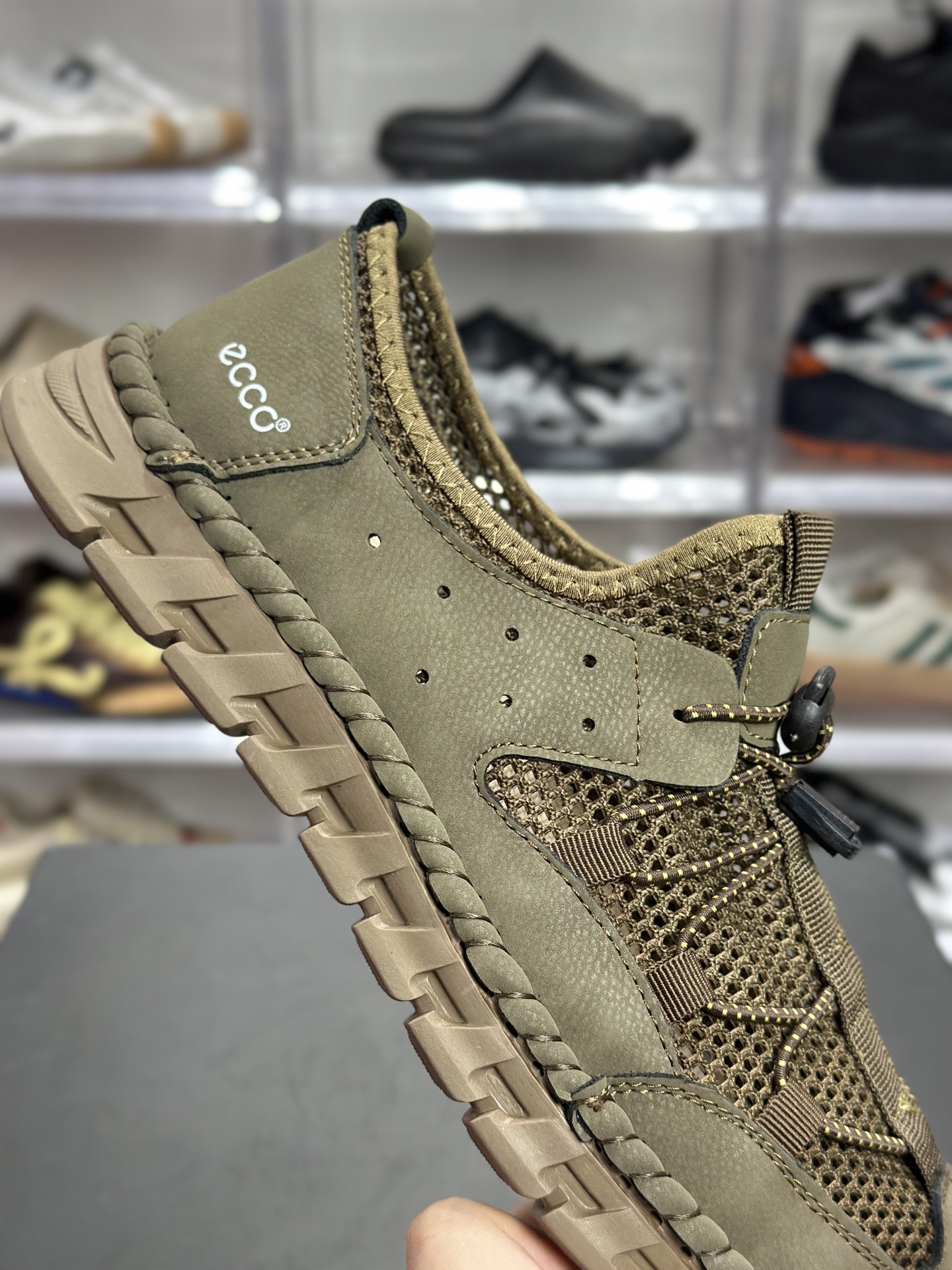 款名ECCO Biom BoJuel 军绿镂空户外休闲鞋 77871-010-High Quatity Cheap Brand wholesale wholesaler seller Clothes Bags handbags Sneakers Top Fashion Clothing Shoes from China Factory Chinese suppliers best Quality Beautiful Price 款名ECCO Biom BoJuel 军绿镂空户外休闲鞋 77871-010