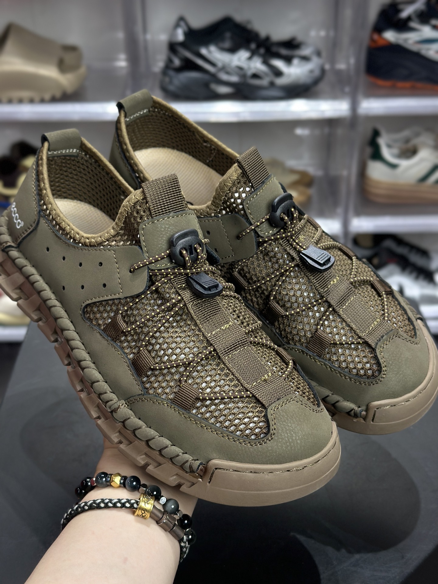 款名ECCO Biom BoJuel 军绿镂空户外休闲鞋 77871-010-High Quatity Cheap Brand wholesale wholesaler seller Clothes Bags handbags Sneakers Top Fashion Clothing Shoes from China Factory Chinese suppliers best Quality Beautiful Price 款名ECCO Biom BoJuel 军绿镂空户外休闲鞋 77871-010