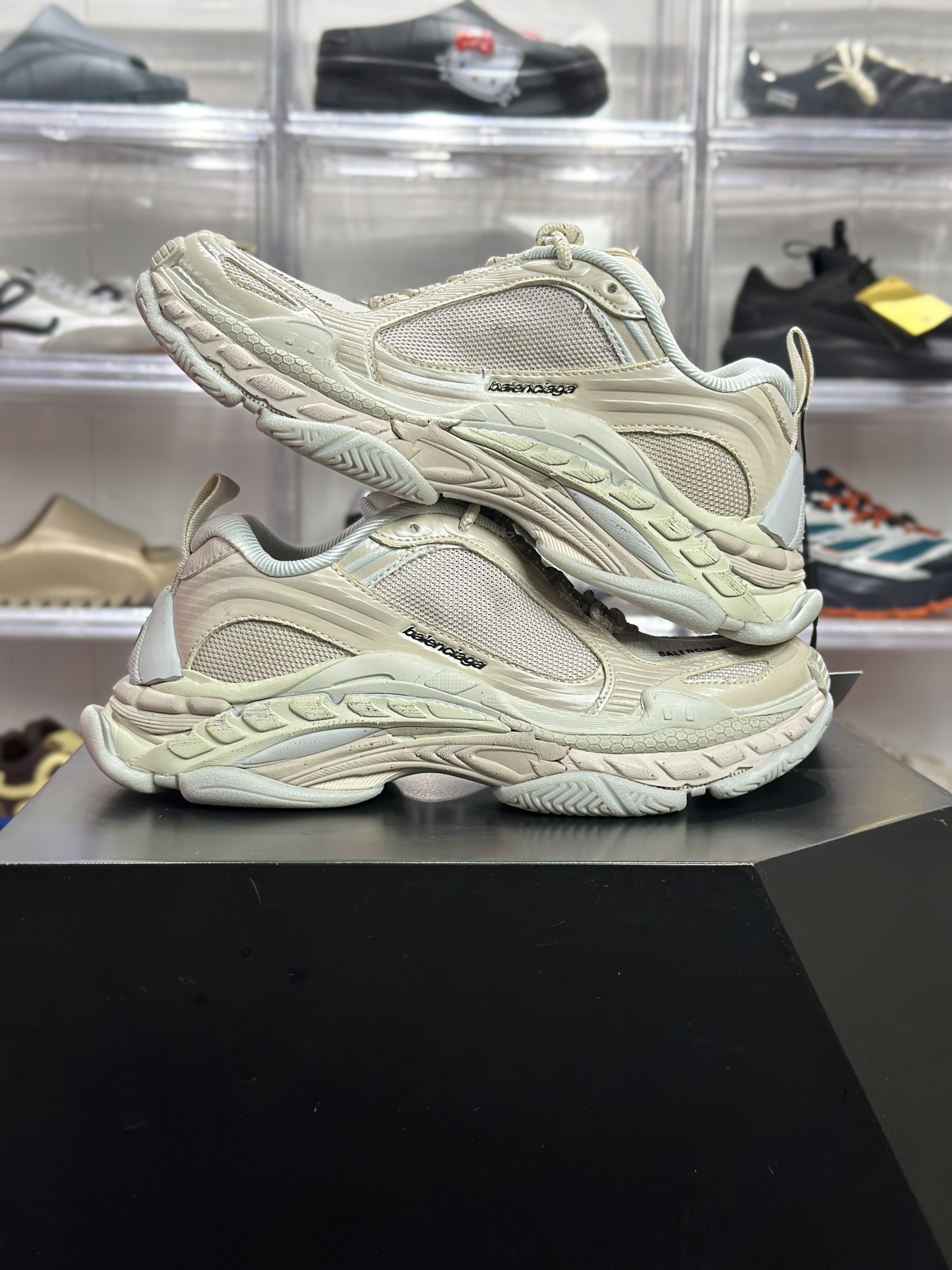 Balenciaga Triple S 浅灰蛋壳色复古老爹鞋 564581W1R5S2-High Quatity Cheap Brand wholesale wholesaler seller Clothes Bags handbags Sneakers Top Fashion Clothing Shoes from China Factory Chinese suppliers best Quality Beautiful Price Balenciaga Triple S 浅灰蛋壳色复古老爹鞋 564581W1R5S2