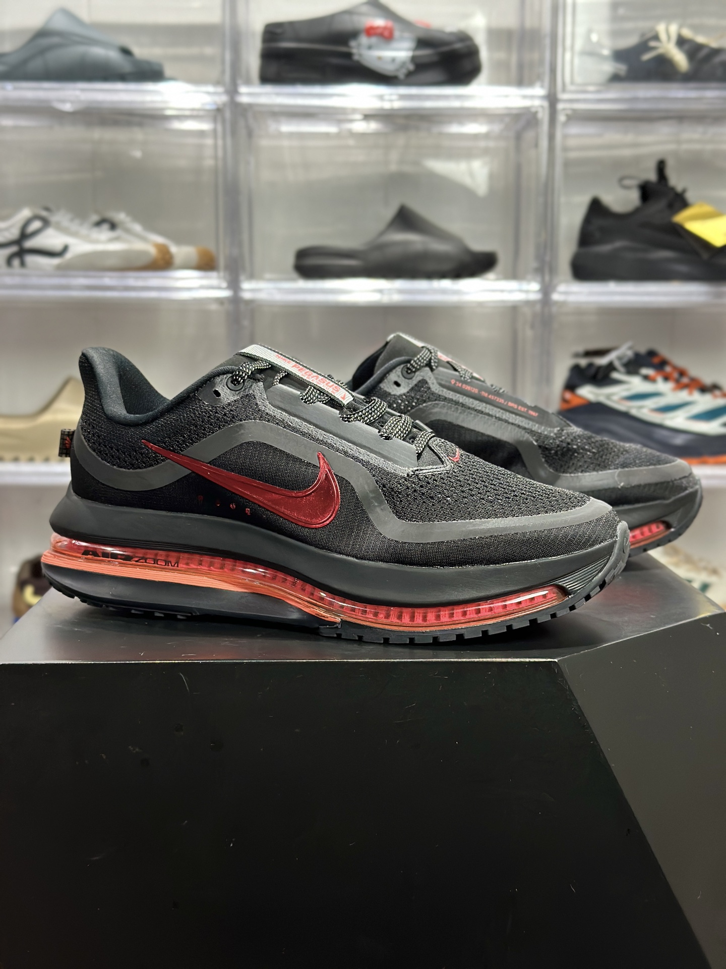 Nike Pegasus Premium SE系列 Nike 飞马 Premium SE 黑红透底款 HQ2598-010-莆田鞋,莆田鞋货源,高仿鞋,高仿鞋货源,安福档口,莆田高仿鞋,莆田鞋批发,高仿鞋批发,莆田高仿运动鞋,高仿运动鞋,莆田运动鞋 Nike Pegasus Premium SE系列 Nike 飞马 Premium SE 黑红透底款 HQ2598-010
