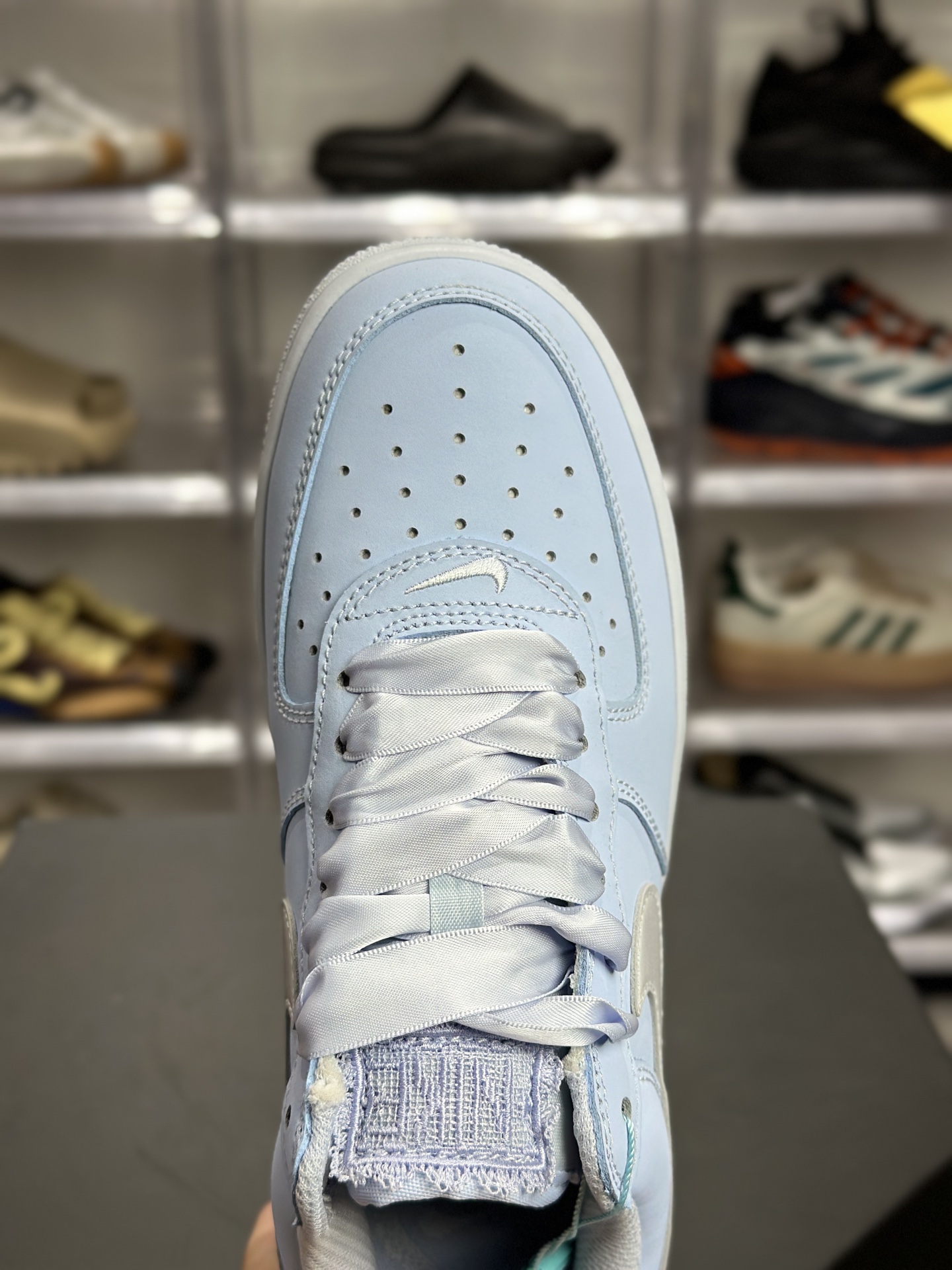 Nike Air Force 1 Retro P浅蓝缎带板鞋 （“浅蓝空军一号”） IR0871-400