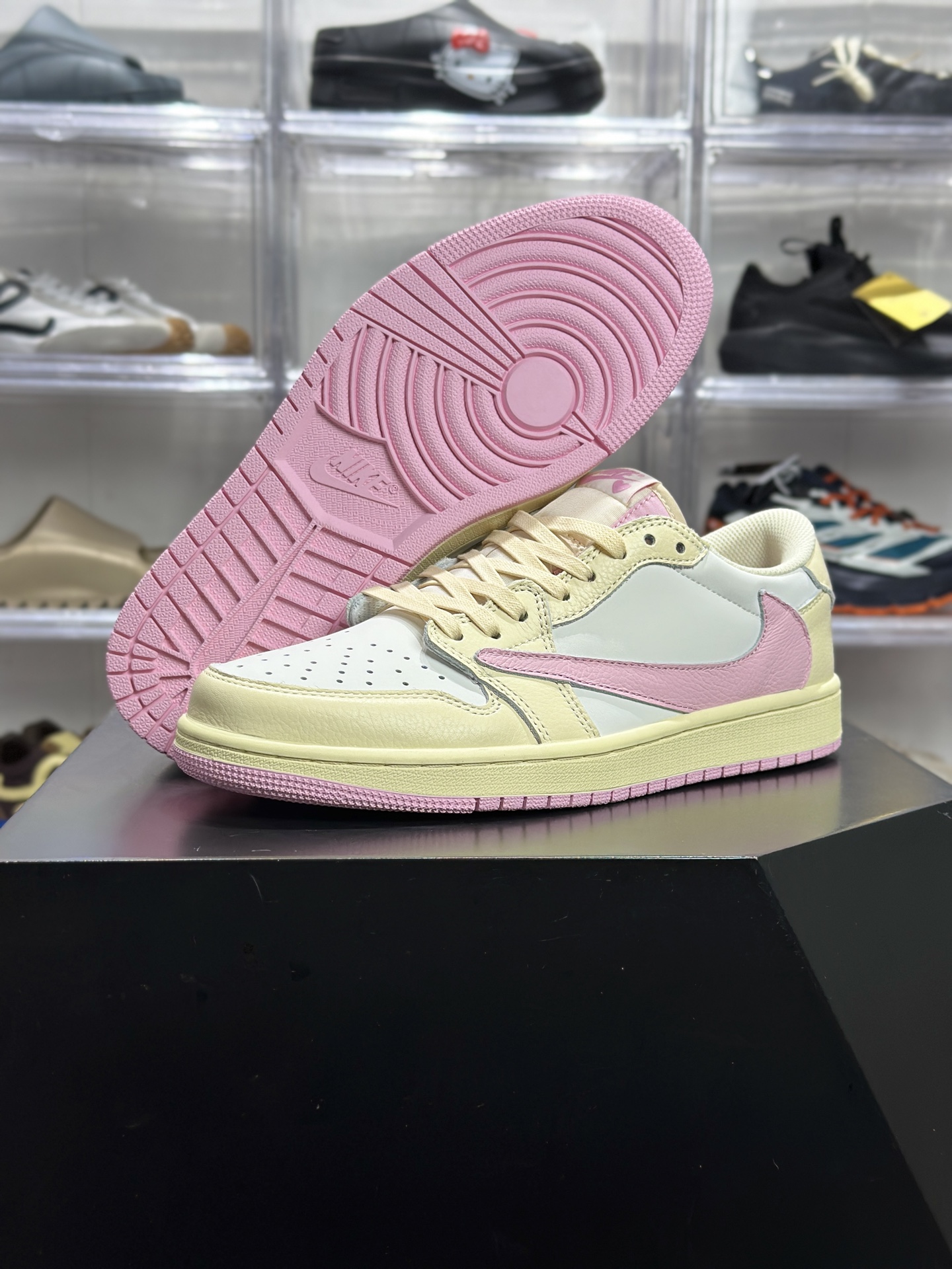 Air Jordan 1 Low 奶油粉低帮板鞋 AJ1低帮 奶油粉 1Q7661-100-莆田鞋,莆田鞋货源,高仿鞋,高仿鞋货源,安福档口,莆田高仿鞋,莆田鞋批发,高仿鞋批发,莆田高仿运动鞋,高仿运动鞋,莆田运动鞋 Air Jordan 1 Low 奶油粉低帮板鞋 AJ1低帮 奶油粉 1Q7661-100