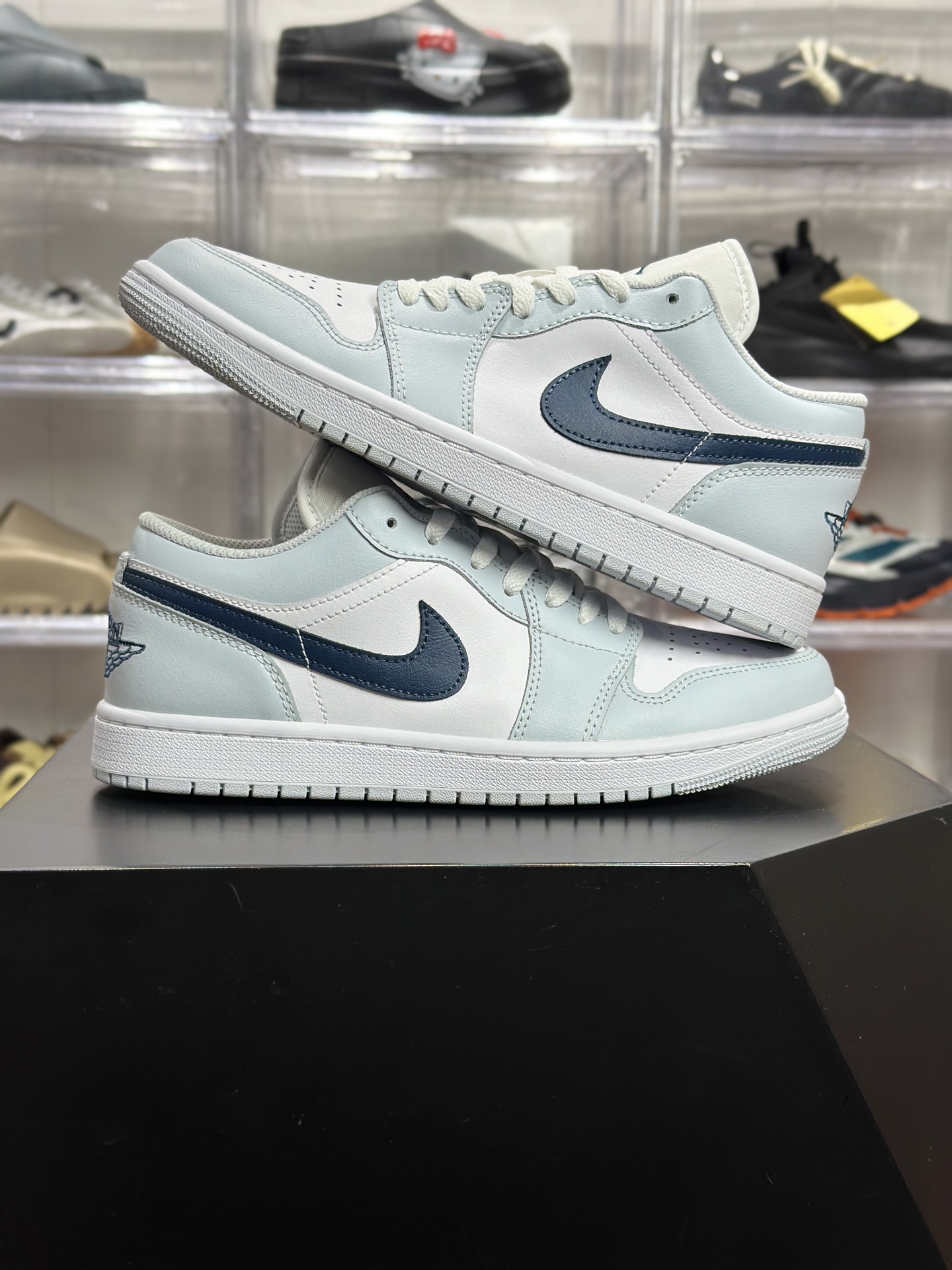 Air Jordan 1 Low AJ1 低帮 浅蓝白休闲板鞋 553558-400-莆田鞋,莆田鞋货源,高仿鞋,高仿鞋货源,安福档口,莆田高仿鞋,莆田鞋批发,高仿鞋批发,莆田高仿运动鞋,高仿运动鞋,莆田运动鞋 Air Jordan 1 Low AJ1 低帮 浅蓝白休闲板鞋 553558-400