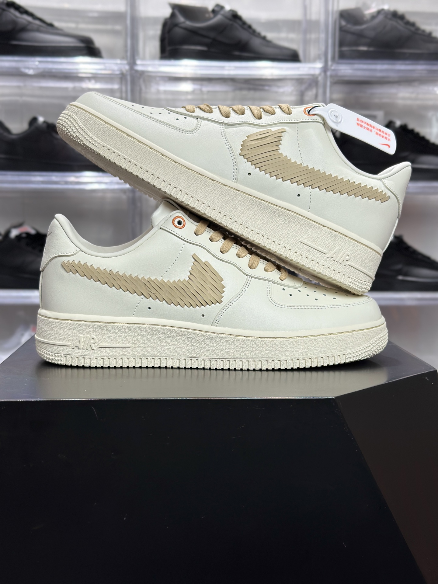Nike Air Force 1 07 LV8 ESS+ 羽翼拼接空军一号 IR7031-121-莆田鞋,莆田鞋货源,高仿鞋,高仿鞋货源,安福档口,莆田高仿鞋,莆田鞋批发,高仿鞋批发,莆田高仿运动鞋,高仿运动鞋,莆田运动鞋 Nike Air Force 1 07 LV8 ESS+ 羽翼拼接空军一号 IR7031-121