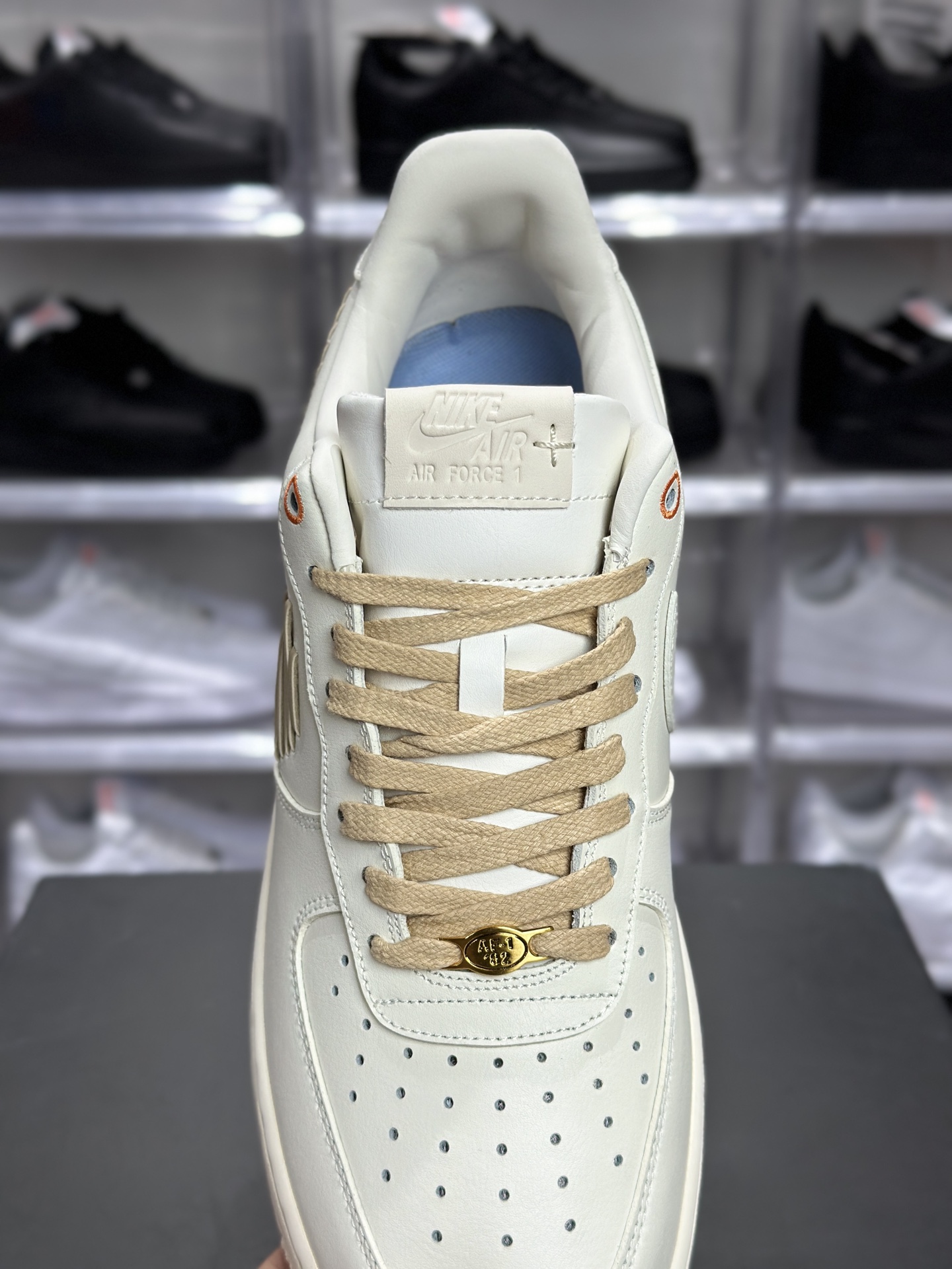 Nike Air Force 1 07 LV8 ESS+ 羽翼拼接空军一号 IR7031-121-莆田鞋,莆田鞋货源,高仿鞋,高仿鞋货源,安福档口,莆田高仿鞋,莆田鞋批发,高仿鞋批发,莆田高仿运动鞋,高仿运动鞋,莆田运动鞋 Nike Air Force 1 07 LV8 ESS+ 羽翼拼接空军一号 IR7031-121