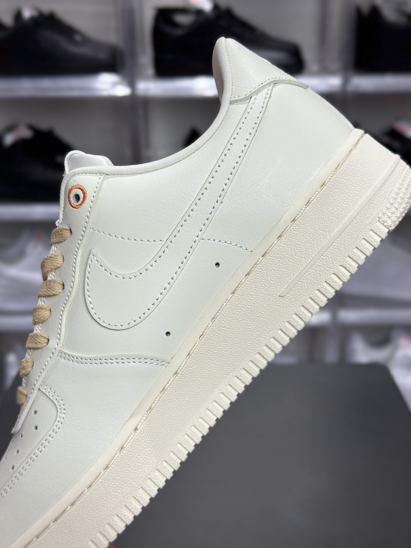 Nike Air Force 1 07 LV8 ESS+ 羽翼拼接空军一号 IR7031-121-莆田鞋,莆田鞋货源,高仿鞋,高仿鞋货源,安福档口,莆田高仿鞋,莆田鞋批发,高仿鞋批发,莆田高仿运动鞋,高仿运动鞋,莆田运动鞋 Nike Air Force 1 07 LV8 ESS+ 羽翼拼接空军一号 IR7031-121