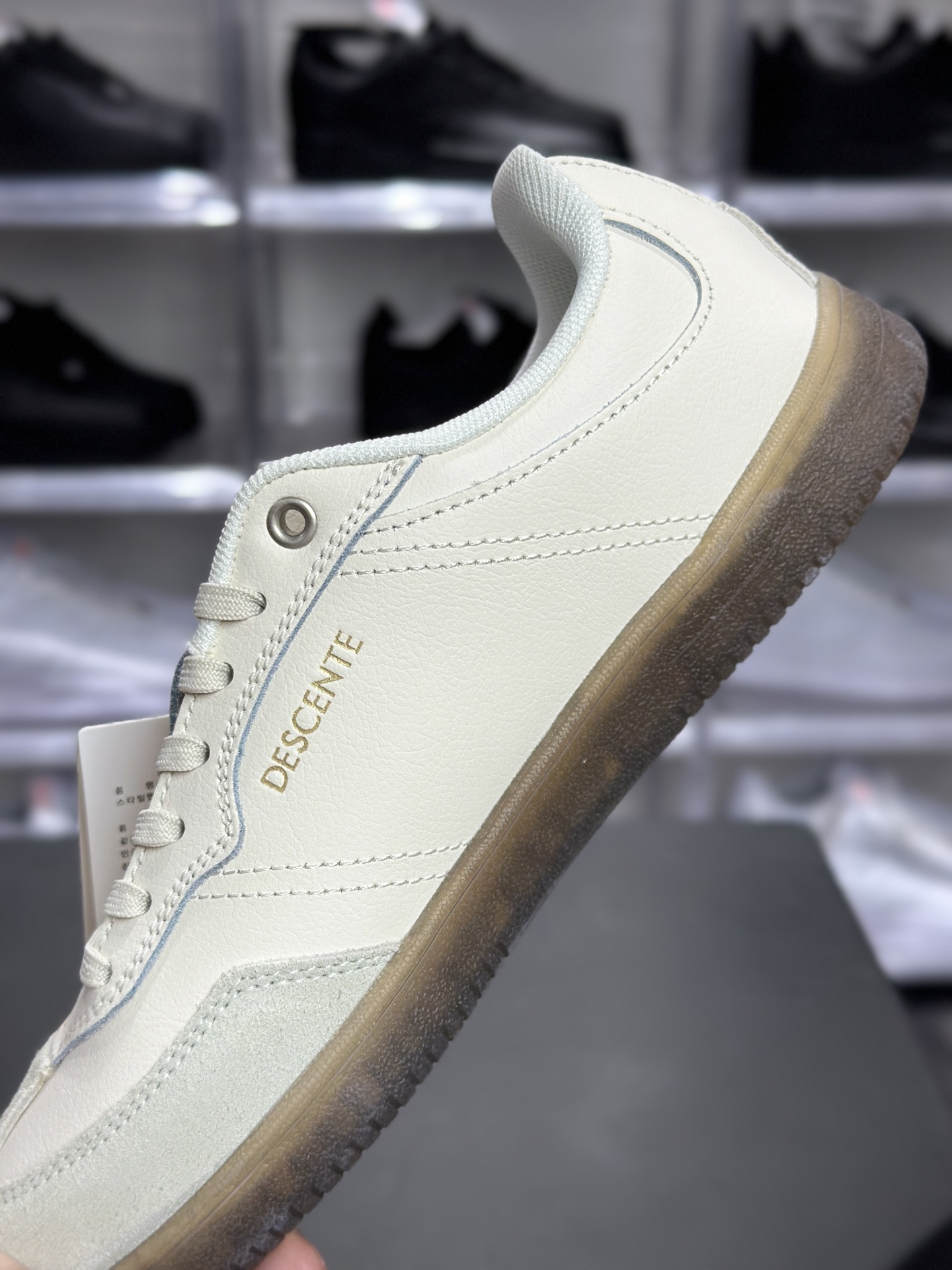 180 Undercover Edge Court Classy 迪桑特 黑标米白极简板鞋 SQ323LSN75