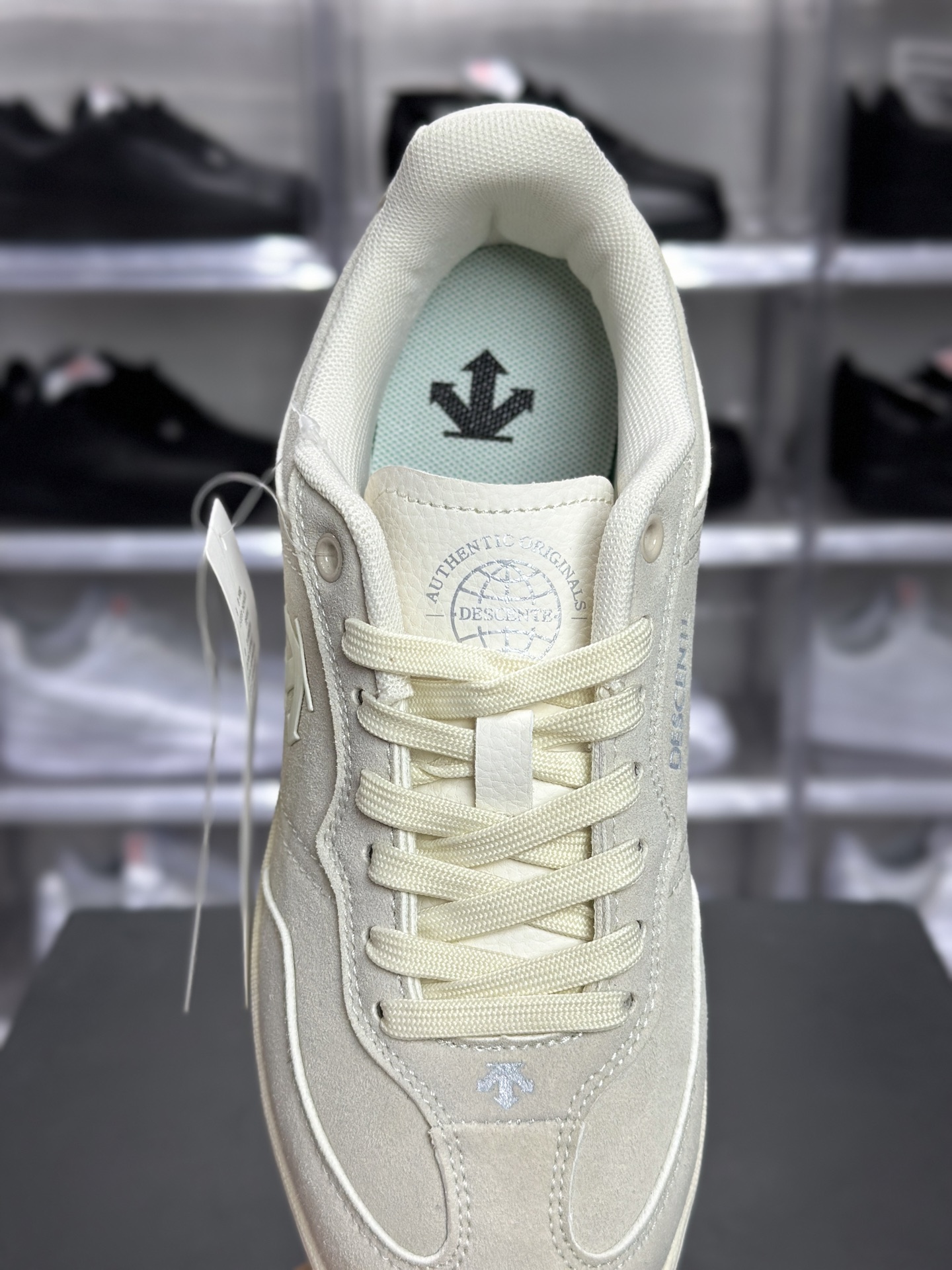 180 Undercover Edge Court 迪桑特 全米白箭头休闲板鞋 MN2358 全米白