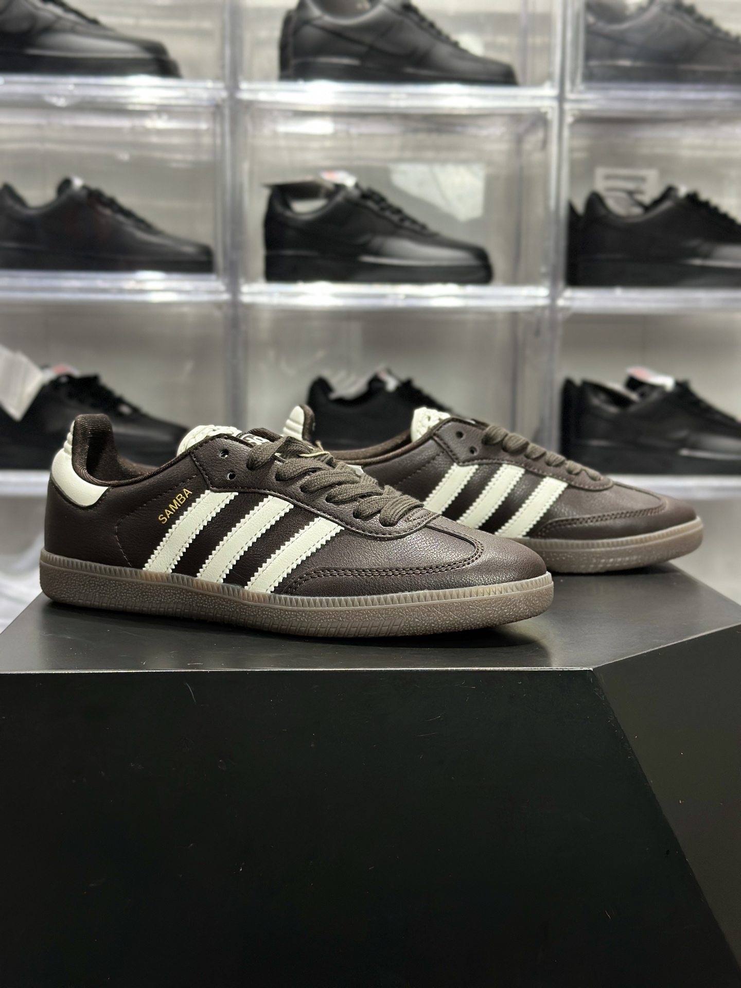160 adidas Samba W 棕白复古板鞋 阿迪 桑巴鞋 IH3982-Chinese UA Cheap High Quatity Brand Clothes Bags handbags Sneakers wholesale wholesaler seller from China Factory suppliers Fashion Clothing Shoes best Quality Beautiful Price 160 adidas Samba W 棕白复古板鞋 阿迪 桑巴鞋 IH3982