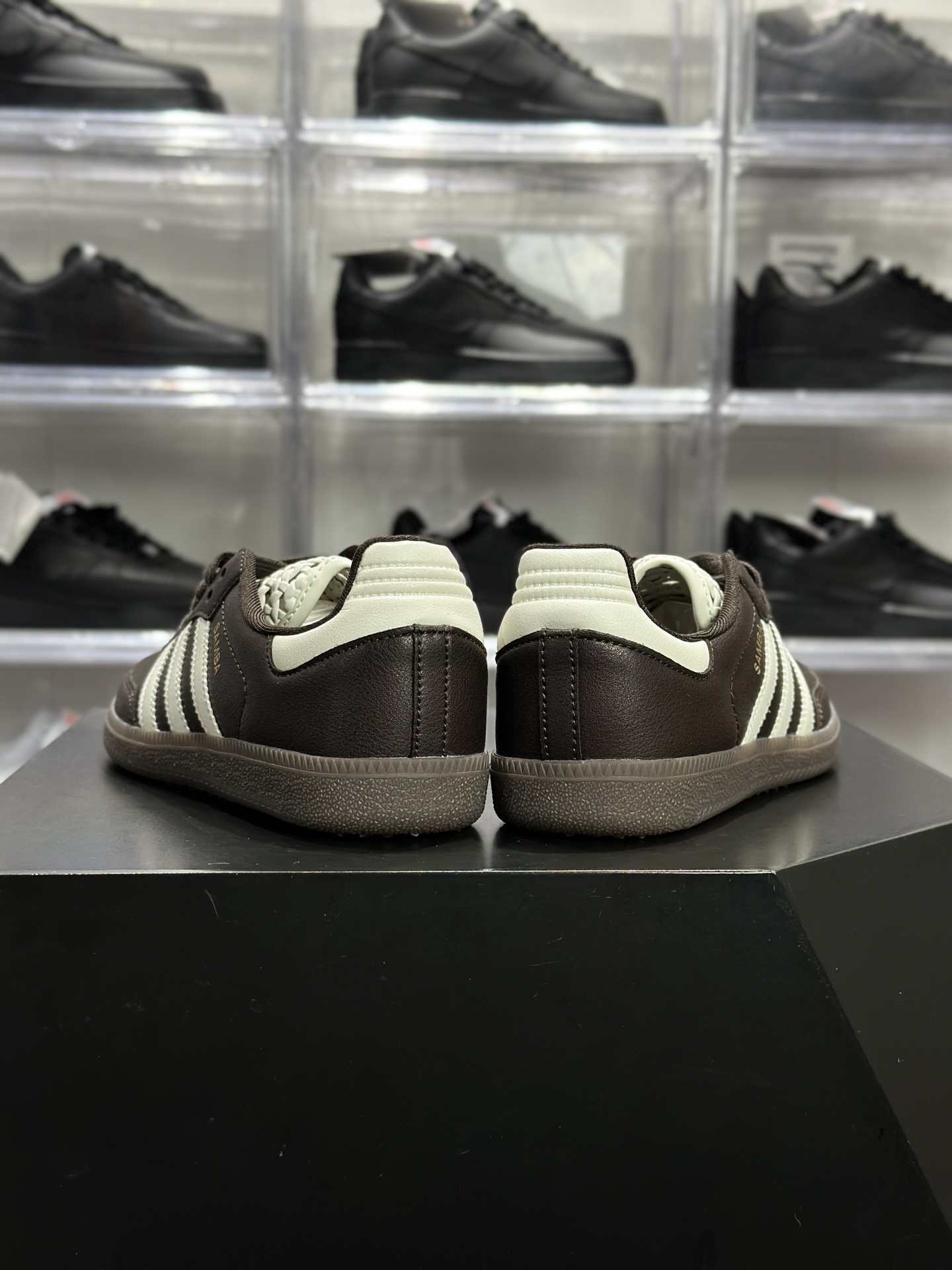 160 adidas Samba W 棕白复古板鞋 阿迪 桑巴鞋 IH3982-Chinese UA Cheap High Quatity Brand Clothes Bags handbags Sneakers wholesale wholesaler seller from China Factory suppliers Fashion Clothing Shoes best Quality Beautiful Price 160 adidas Samba W 棕白复古板鞋 阿迪 桑巴鞋 IH3982