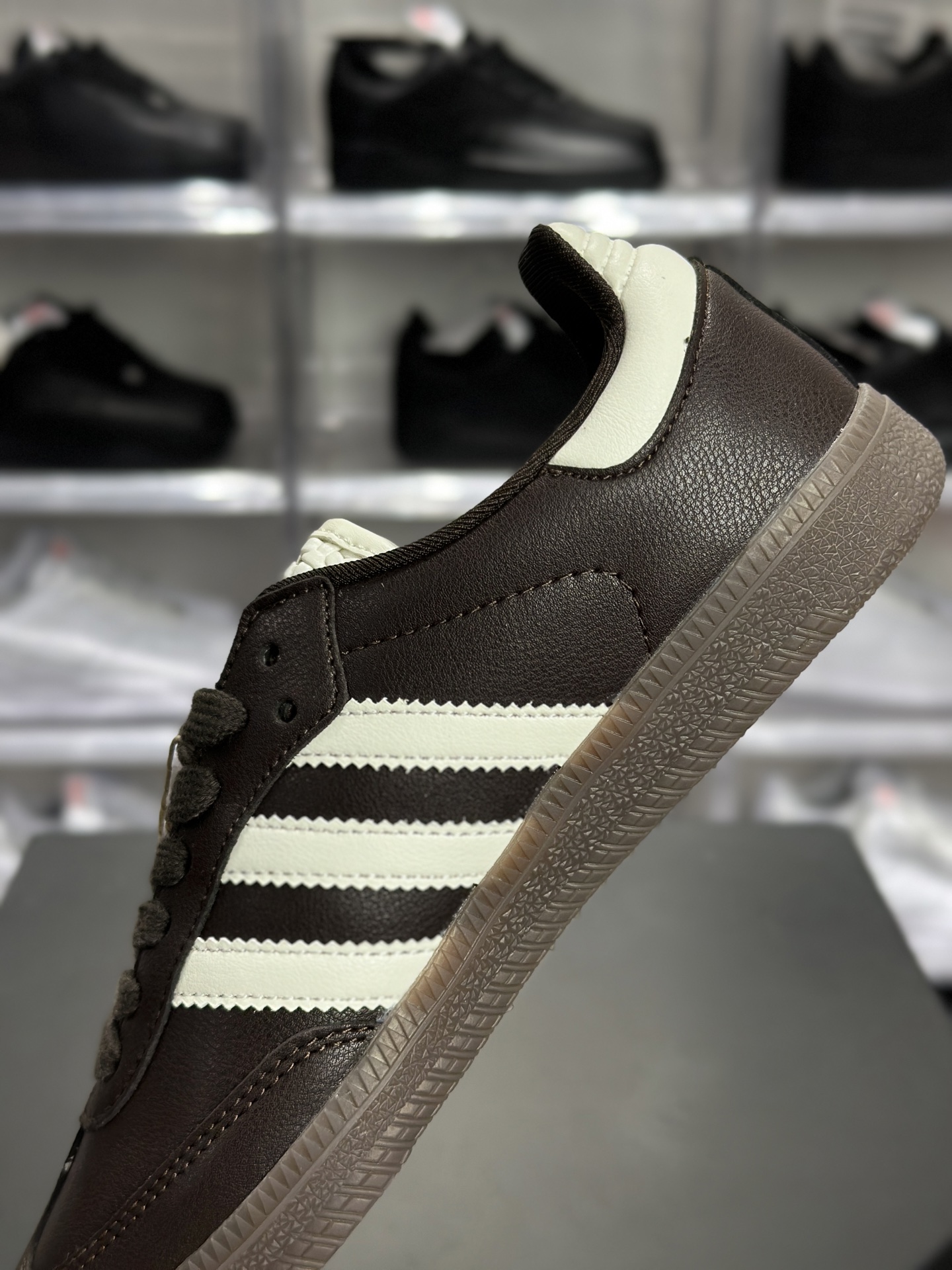 160 adidas Samba W 棕白复古板鞋 阿迪 桑巴鞋 IH3982-Chinese UA Cheap High Quatity Brand Clothes Bags handbags Sneakers wholesale wholesaler seller from China Factory suppliers Fashion Clothing Shoes best Quality Beautiful Price 160 adidas Samba W 棕白复古板鞋 阿迪 桑巴鞋 IH3982