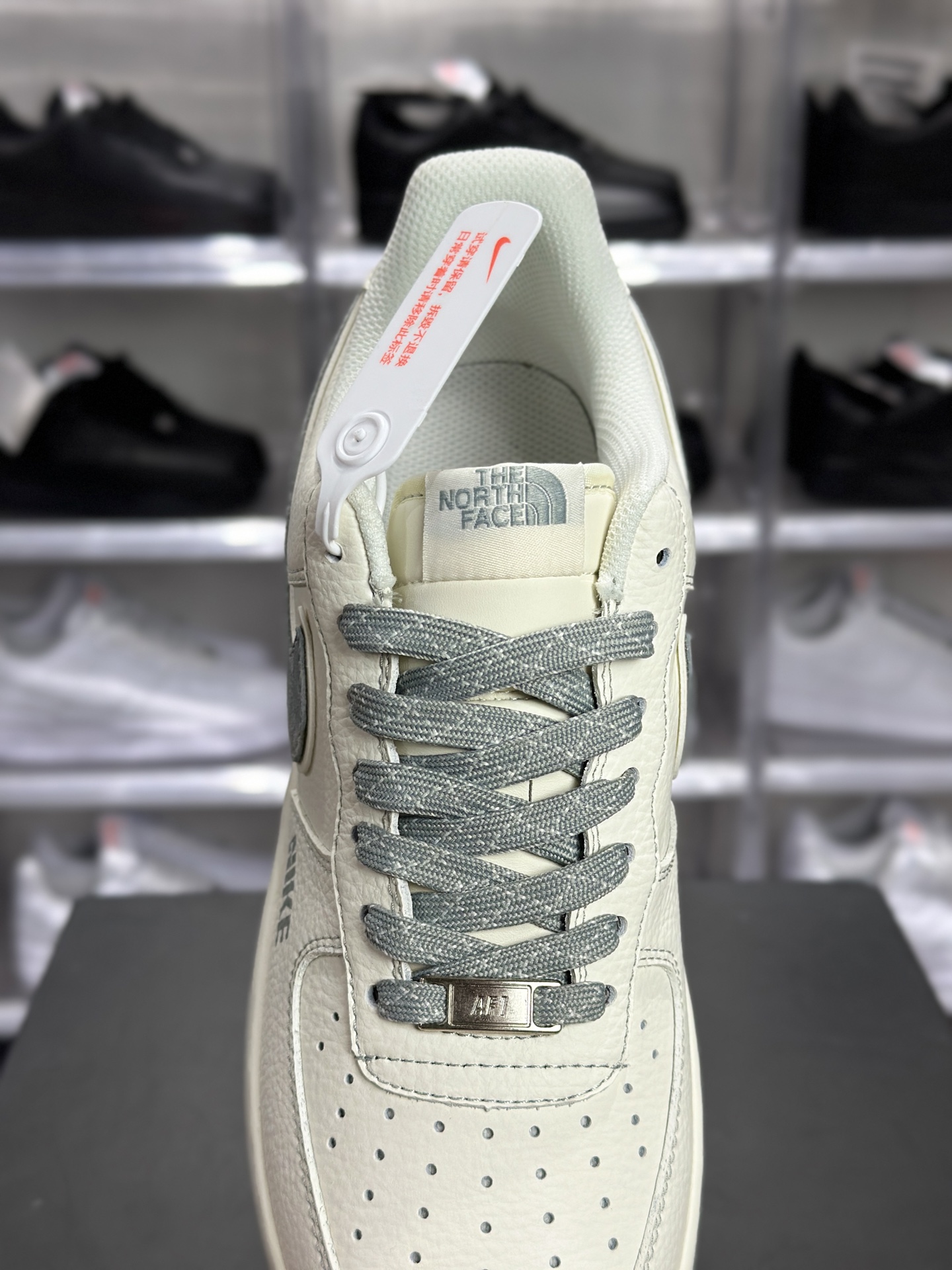 Nike Air Force 1 07 x The North Face 联名款（米灰） KG6699-F41