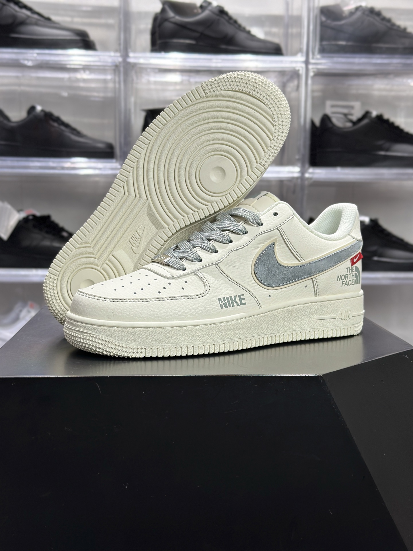 Nike Air Force 1 07 x The North Face 联名款（米灰） KG6699-F41