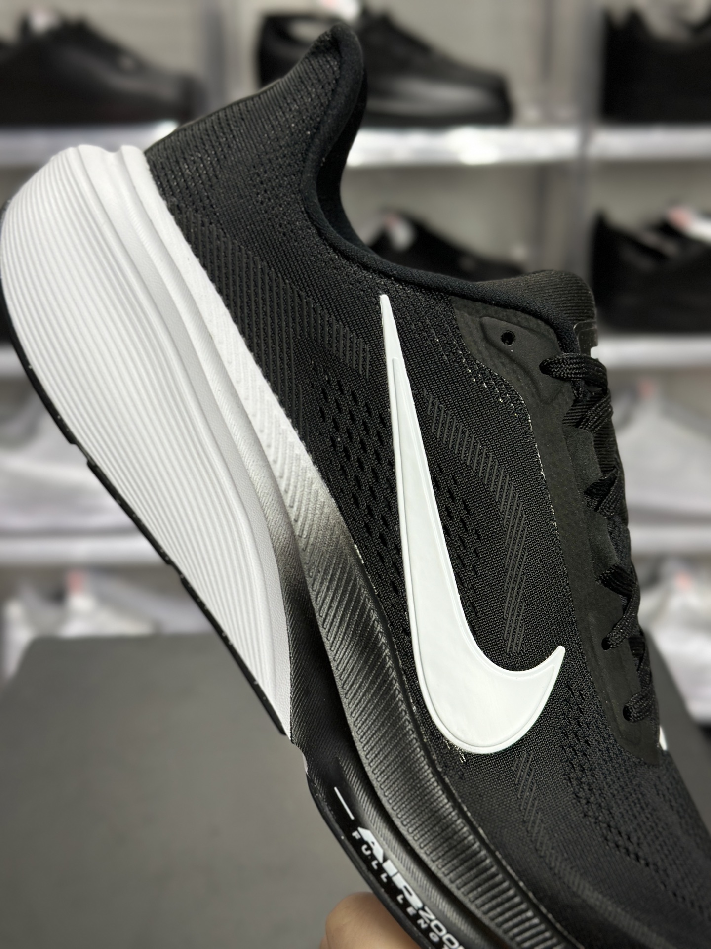 Nike Air Zoom Pegasus 42 飞马 42(黑白款) IB1881-001-莆田鞋,莆田鞋货源,高仿鞋,高仿鞋货源,安福档口,莆田高仿鞋,莆田鞋批发,高仿鞋批发,莆田高仿运动鞋,高仿运动鞋,莆田运动鞋 Nike Air Zoom Pegasus 42 飞马 42(黑白款) IB1881-001