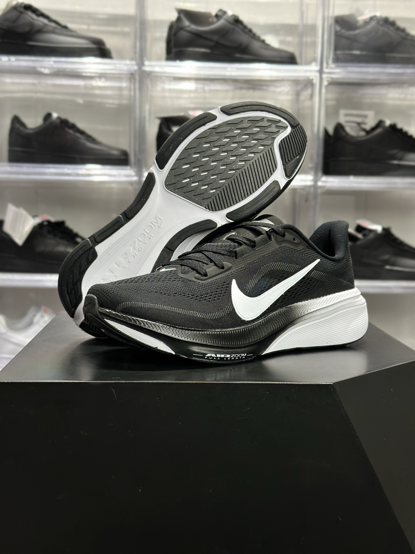 Nike Air Zoom Pegasus 42 飞马 42(黑白款) IB1881-001-莆田鞋,莆田鞋货源,高仿鞋,高仿鞋货源,安福档口,莆田高仿鞋,莆田鞋批发,高仿鞋批发,莆田高仿运动鞋,高仿运动鞋,莆田运动鞋 Nike Air Zoom Pegasus 42 飞马 42(黑白款) IB1881-001