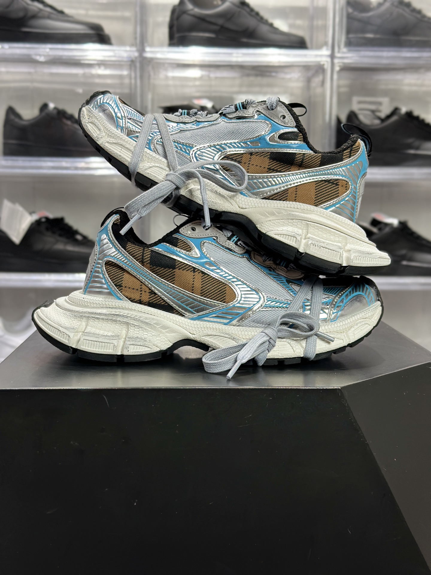Balenciaga(巴黎世家)3XL Sneaker 老爹鞋蓝棕格纹配色(Blue/Brown/Black) 734731 W3XMM 4210-Top High Quatity Cheap Sneakers Fashion Clothing Clothes Bags handbags Shoes of all Brand wholesale With The best Quality And Beautiful Price from China Factory Chinese suppliers wholesaler seller Balenciaga(巴黎世家)3XL Sneaker 老爹鞋蓝棕格纹配色(Blue/Brown/Black) 734731 W3XMM 4210