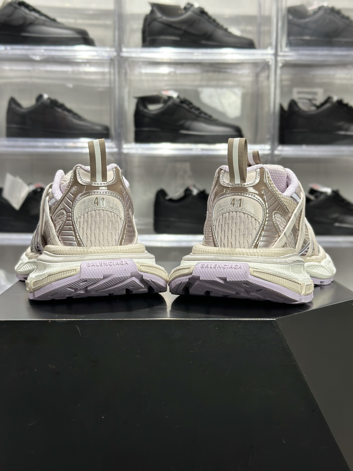 Balenciaga(巴黎世家)3XL Extreme Laces B 老爹鞋 3XL 绑带款 米白 / 棕 / 淡紫配色(Beige/Brown/Lilac) 825601 W3XCH 9250-莆田鞋,莆田鞋货源,高仿鞋,高仿鞋货源,安福档口,莆田高仿鞋,莆田鞋批发,高仿鞋批发,莆田高仿运动鞋,高仿运动鞋,莆田运动鞋 Balenciaga(巴黎世家)3XL Extreme Laces B 老爹鞋 3XL 绑带款 米白 / 棕 / 淡紫配色(Beige/Brown/Lilac) 825601 W3XCH 9250