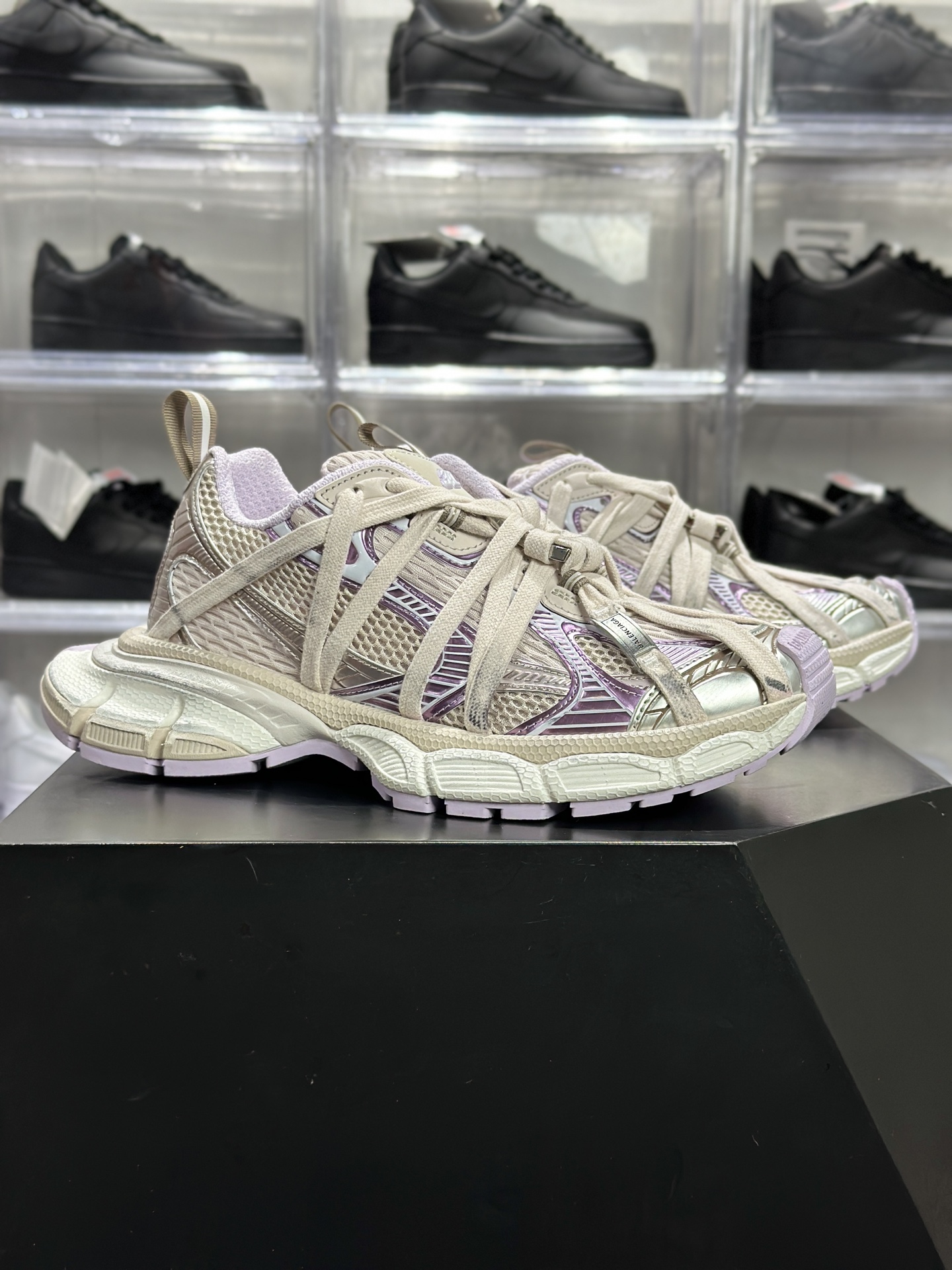Balenciaga(巴黎世家)3XL Extreme Laces B 老爹鞋 3XL 绑带款 米白 / 棕 / 淡紫配色(Beige/Brown/Lilac) 825601 W3XCH 9250-莆田鞋,莆田鞋货源,高仿鞋,高仿鞋货源,安福档口,莆田高仿鞋,莆田鞋批发,高仿鞋批发,莆田高仿运动鞋,高仿运动鞋,莆田运动鞋 Balenciaga(巴黎世家)3XL Extreme Laces B 老爹鞋 3XL 绑带款 米白 / 棕 / 淡紫配色(Beige/Brown/Lilac) 825601 W3XCH 9250