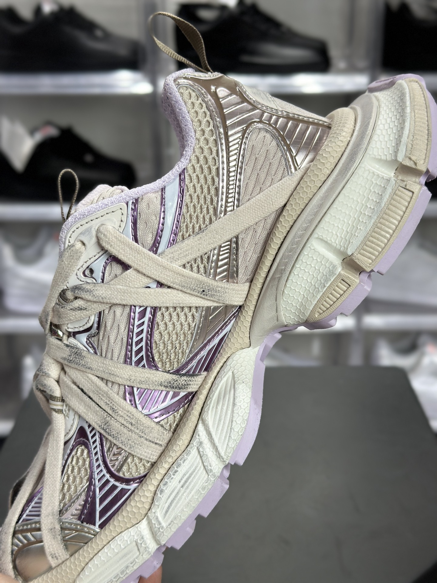 Balenciaga(巴黎世家)3XL Extreme Laces B 老爹鞋 3XL 绑带款 米白 / 棕 / 淡紫配色(Beige/Brown/Lilac) 825601 W3XCH 9250-莆田鞋,莆田鞋货源,高仿鞋,高仿鞋货源,安福档口,莆田高仿鞋,莆田鞋批发,高仿鞋批发,莆田高仿运动鞋,高仿运动鞋,莆田运动鞋 Balenciaga(巴黎世家)3XL Extreme Laces B 老爹鞋 3XL 绑带款 米白 / 棕 / 淡紫配色(Beige/Brown/Lilac) 825601 W3XCH 9250