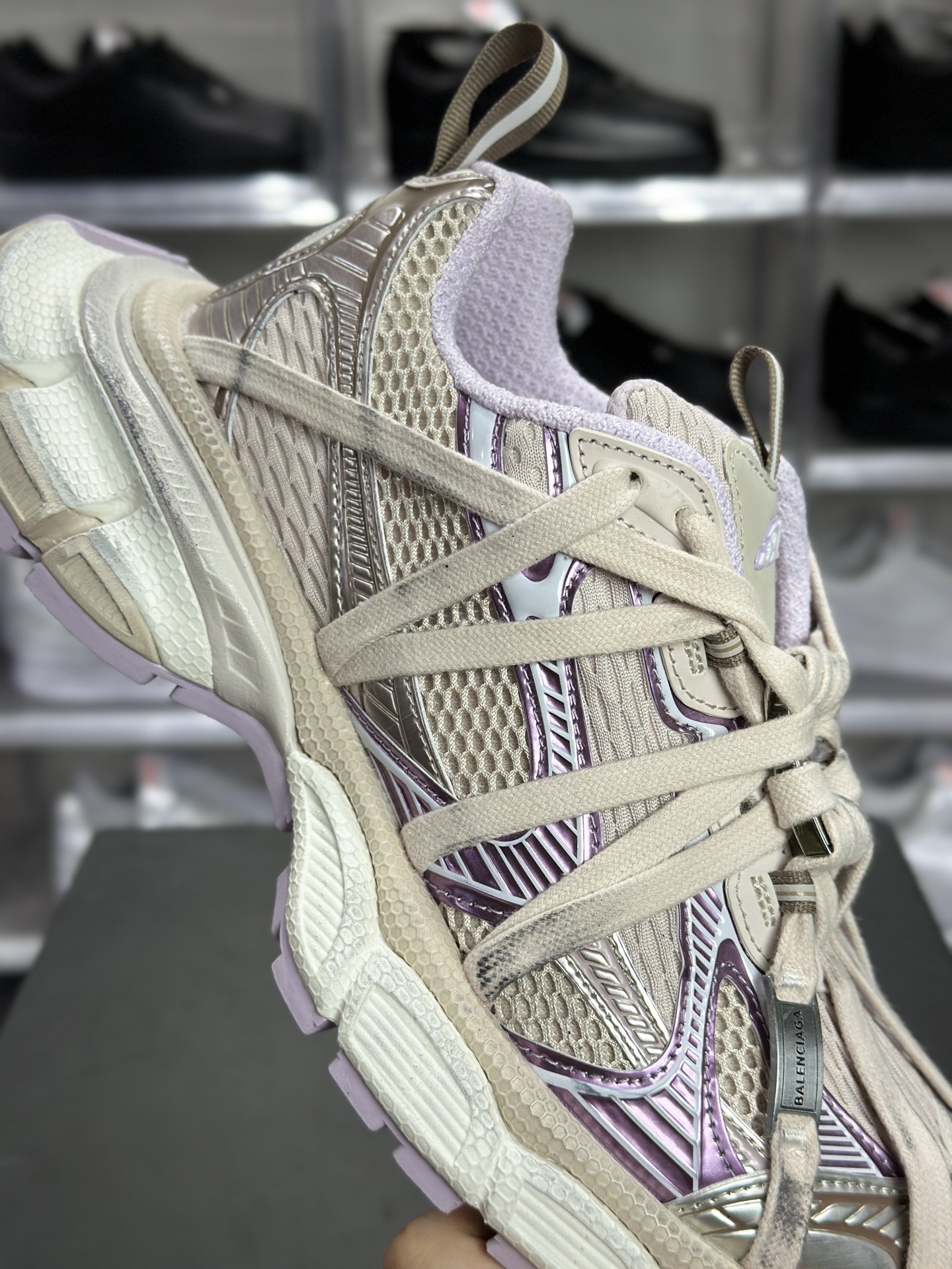 Balenciaga(巴黎世家)3XL Extreme Laces B 老爹鞋 3XL 绑带款 米白 / 棕 / 淡紫配色(Beige/Brown/Lilac) 825601 W3XCH 9250-莆田鞋,莆田鞋货源,高仿鞋,高仿鞋货源,安福档口,莆田高仿鞋,莆田鞋批发,高仿鞋批发,莆田高仿运动鞋,高仿运动鞋,莆田运动鞋 Balenciaga(巴黎世家)3XL Extreme Laces B 老爹鞋 3XL 绑带款 米白 / 棕 / 淡紫配色(Beige/Brown/Lilac) 825601 W3XCH 9250