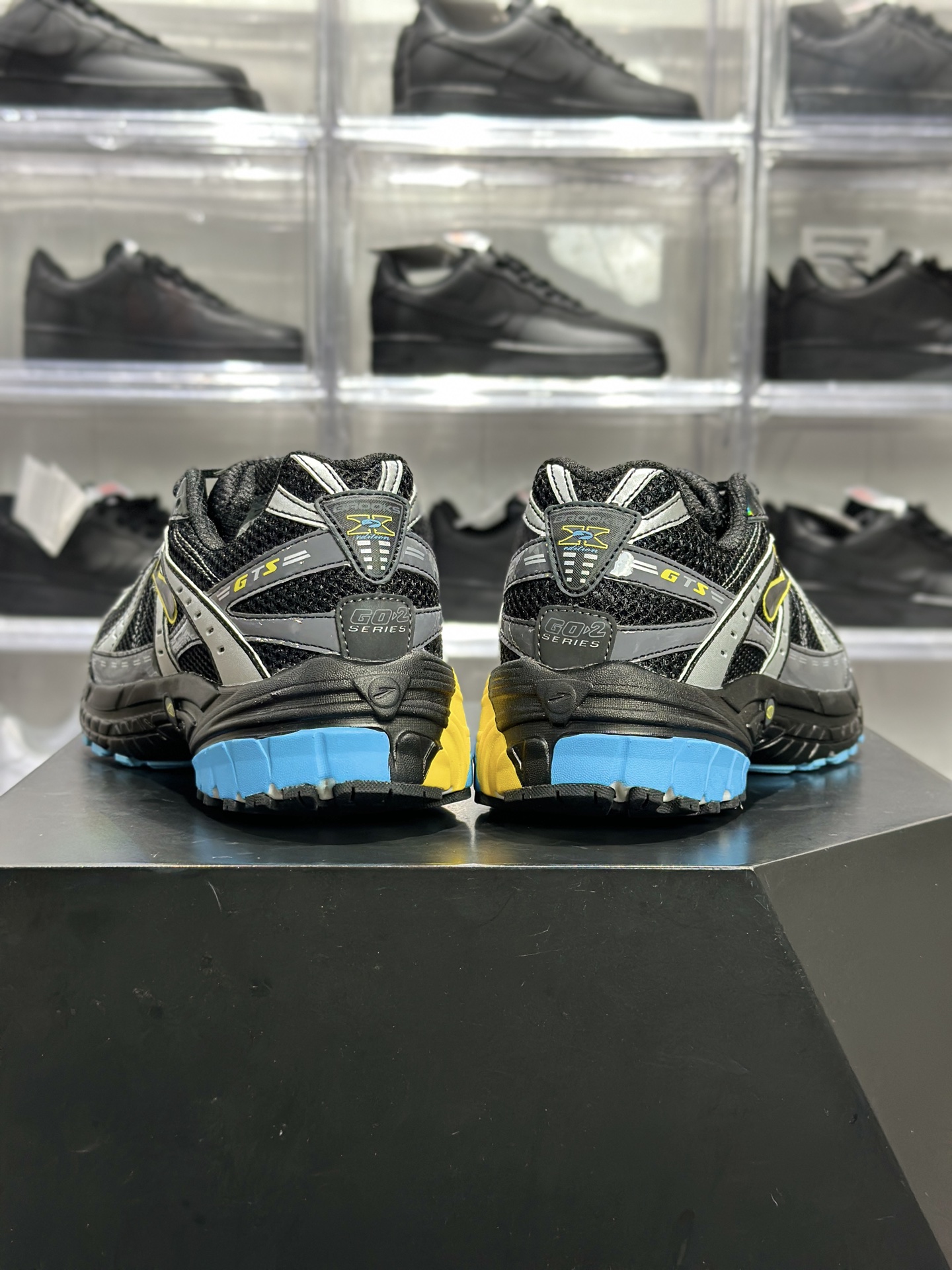 180 Brooks Adrenaline GTS 10 布鲁克斯 GTS10 黑黄蓝复古跑鞋 千禧 Y2K 老爹鞋 100058 1D 009