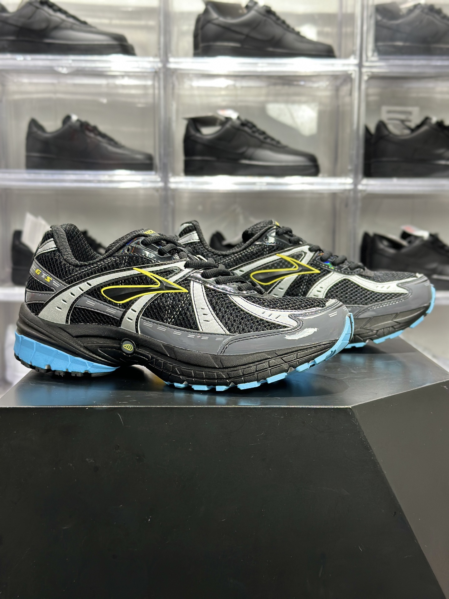 180 Brooks Adrenaline GTS 10 布鲁克斯 GTS10 黑黄蓝复古跑鞋 千禧 Y2K 老爹鞋 100058 1D 009