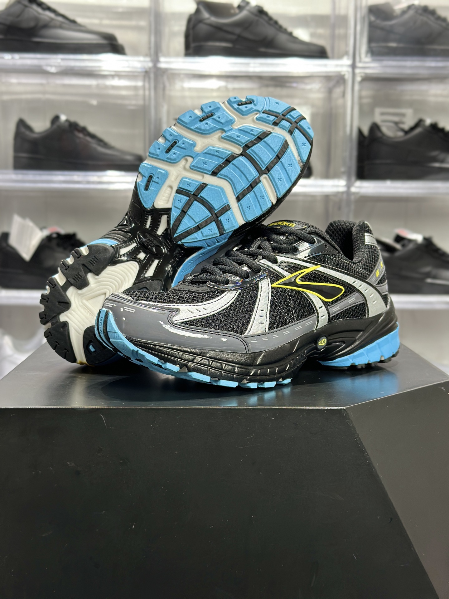 180 Brooks Adrenaline GTS 10 布鲁克斯 GTS10 黑黄蓝复古跑鞋 千禧 Y2K 老爹鞋 100058 1D 009