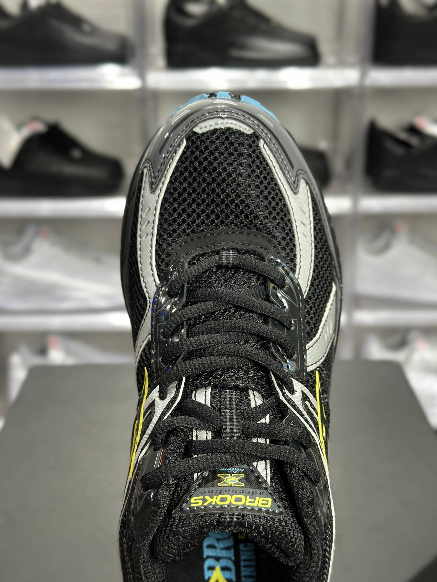 180 Brooks Adrenaline GTS 10 布鲁克斯 GTS10 黑黄蓝复古跑鞋 千禧 Y2K 老爹鞋 100058 1D 009