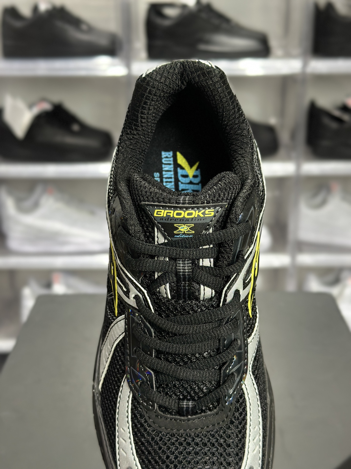 180 Brooks Adrenaline GTS 10 布鲁克斯 GTS10 黑黄蓝复古跑鞋 千禧 Y2K 老爹鞋 100058 1D 009