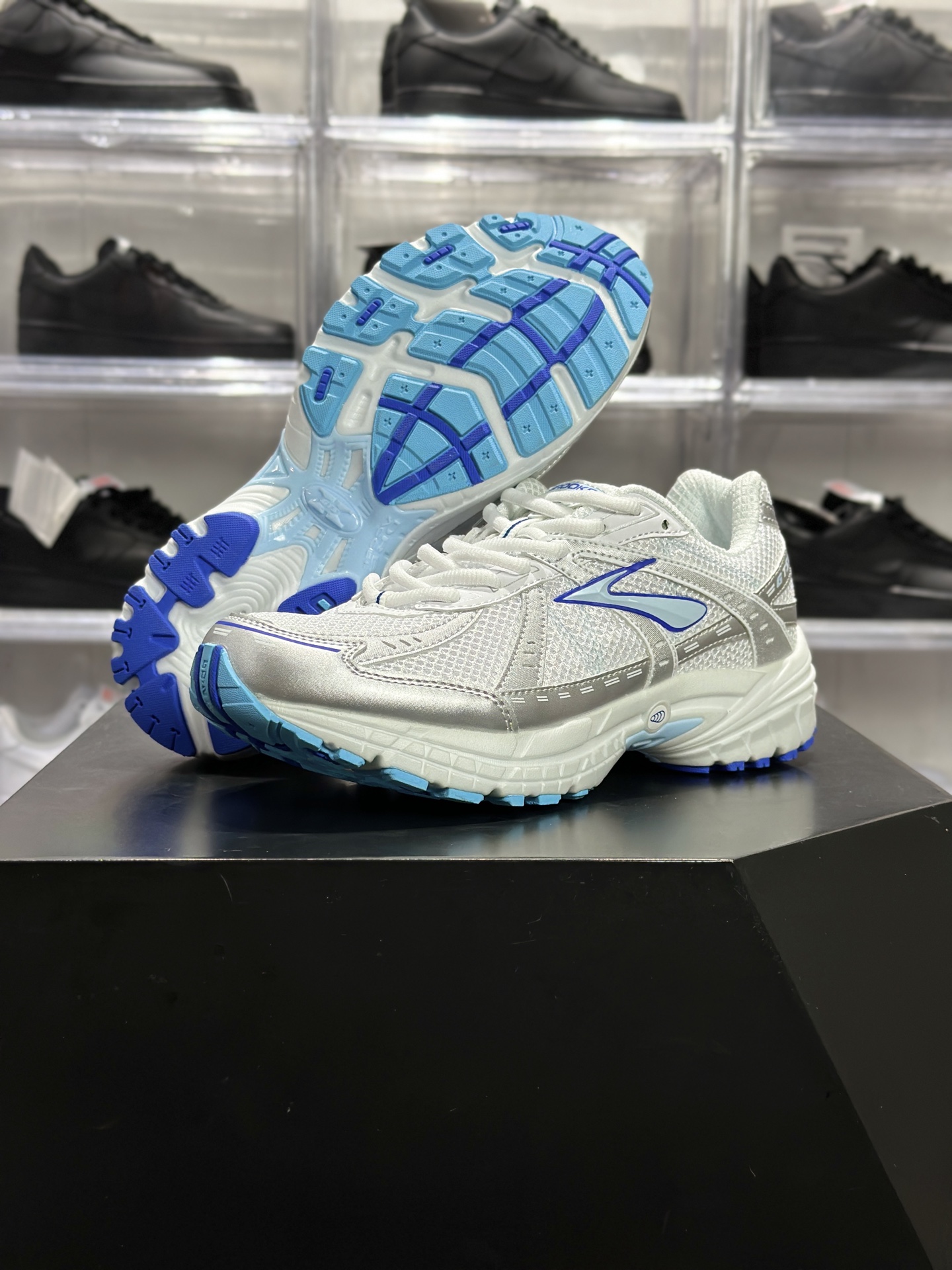 180 Brooks Adrenaline GTS 10 复古跑鞋 布鲁克斯 GTS10 白银蓝复古跑鞋 Y2K 千禧老爹鞋 100058 1D 148-Chinese UA Cheap High Quatity Brand Clothes Bags handbags Sneakers wholesale wholesaler seller from China Factory suppliers Fashion Clothing Shoes best Quality Beautiful Price 180 Brooks Adrenaline GTS 10 复古跑鞋 布鲁克斯 GTS10 白银蓝复古跑鞋 Y2K 千禧老爹鞋 100058 1D 148