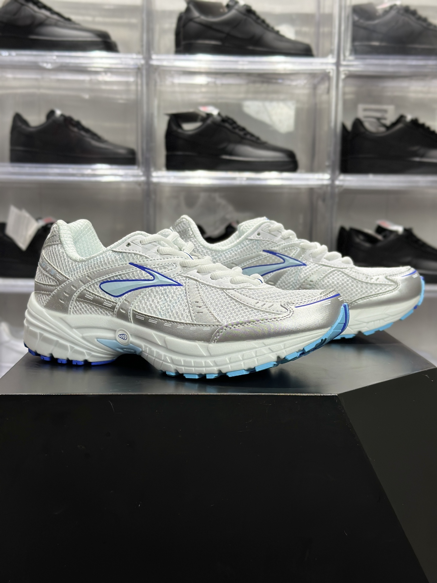 180 Brooks Adrenaline GTS 10 复古跑鞋 布鲁克斯 GTS10 白银蓝复古跑鞋 Y2K 千禧老爹鞋 100058 1D 148-Chinese UA Cheap High Quatity Brand Clothes Bags handbags Sneakers wholesale wholesaler seller from China Factory suppliers Fashion Clothing Shoes best Quality Beautiful Price 180 Brooks Adrenaline GTS 10 复古跑鞋 布鲁克斯 GTS10 白银蓝复古跑鞋 Y2K 千禧老爹鞋 100058 1D 148
