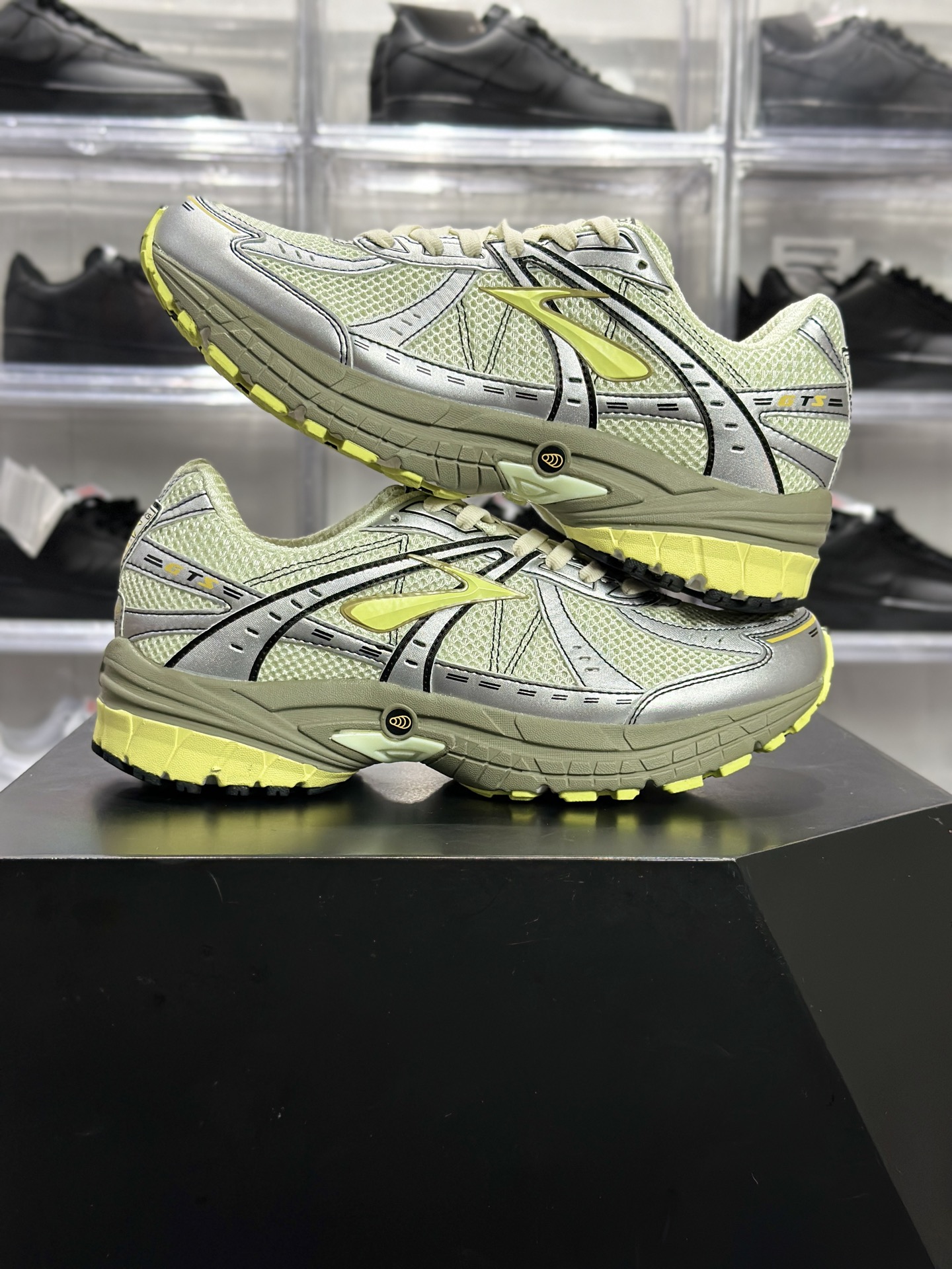 180 Brooks Adrenaline GTS 10 复古跑鞋 布鲁克斯 GTS10 银黄绿复古跑鞋 Y2K 千禧老爹鞋 100058 1D 096