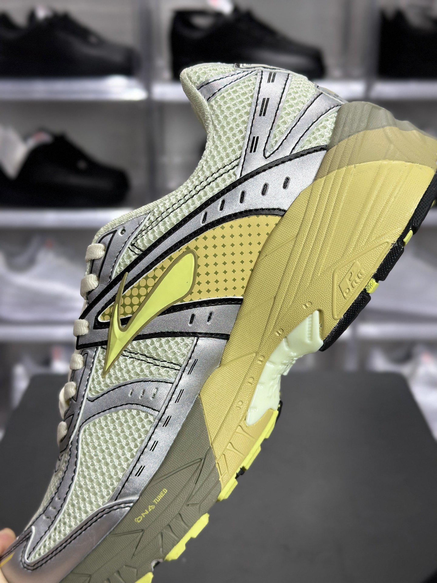 180 Brooks Adrenaline GTS 10 复古跑鞋 布鲁克斯 GTS10 银黄绿复古跑鞋 Y2K 千禧老爹鞋 100058 1D 096