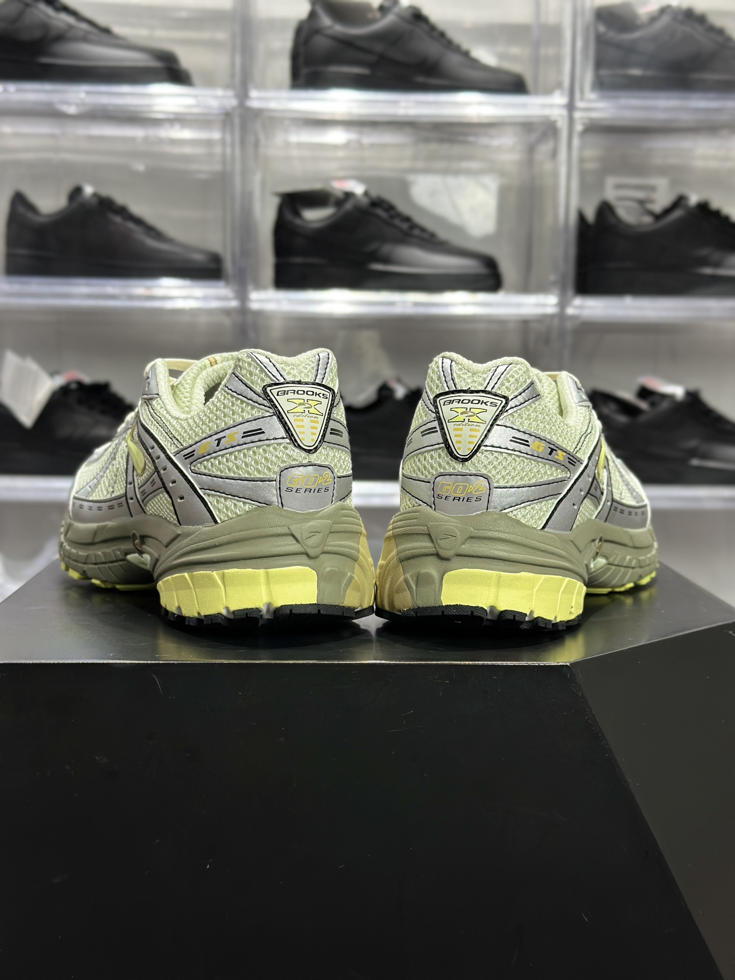 180 Brooks Adrenaline GTS 10 复古跑鞋 布鲁克斯 GTS10 银黄绿复古跑鞋 Y2K 千禧老爹鞋 100058 1D 096