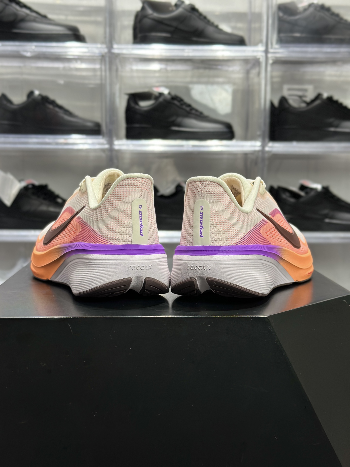 Nike Air Zoom Pegasus 42(飞马 42)跑鞋白橙紫渐变 耐克飞马 42 Pegasus 42 渐变橙跑鞋 IB1881-113-莆田鞋,莆田鞋货源,高仿鞋,高仿鞋货源,安福档口,莆田高仿鞋,莆田鞋批发,高仿鞋批发,莆田高仿运动鞋,高仿运动鞋,莆田运动鞋 Nike Air Zoom Pegasus 42(飞马 42)跑鞋白橙紫渐变 耐克飞马 42 Pegasus 42 渐变橙跑鞋 IB1881-113
